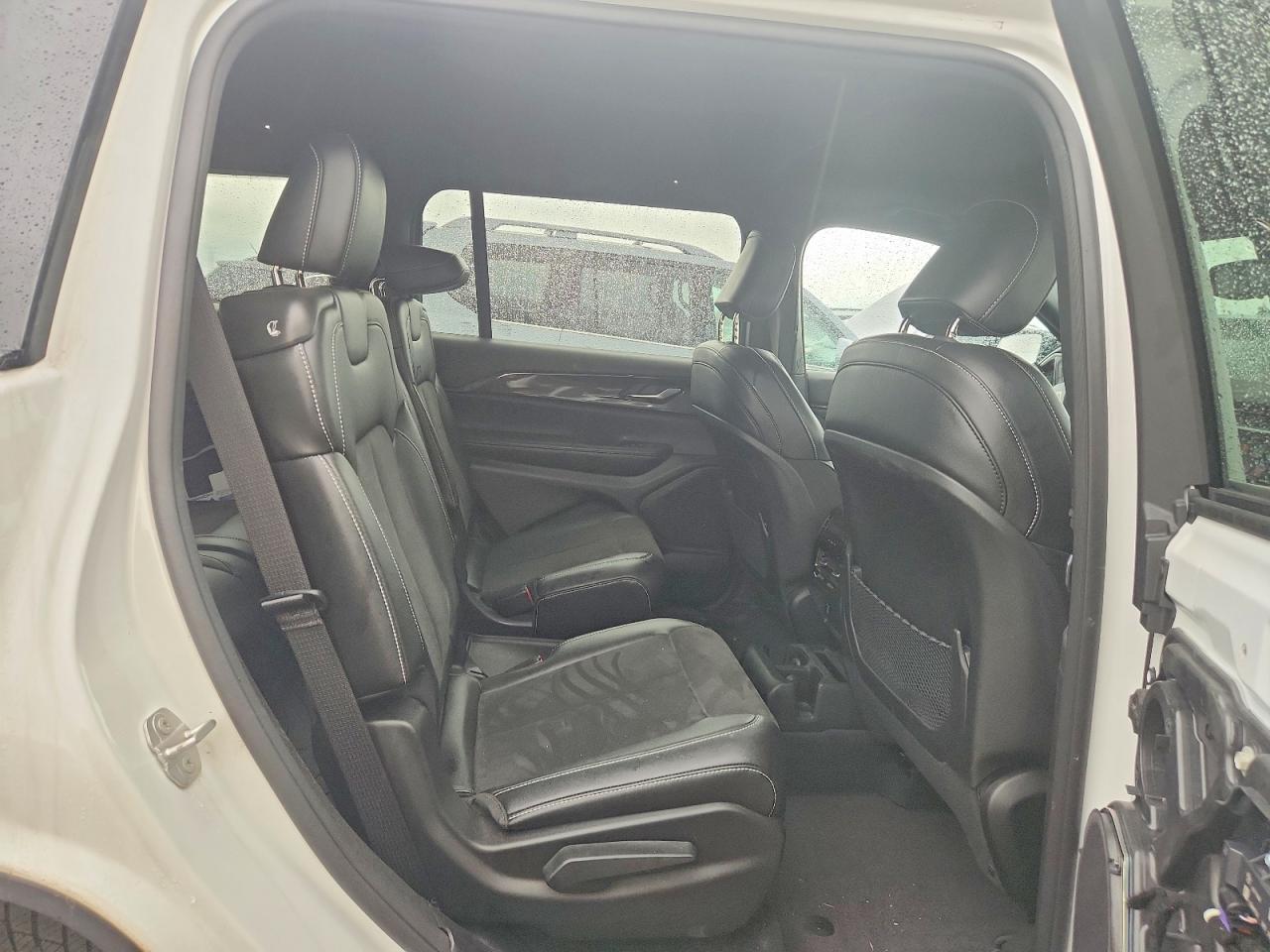 2023 Jeep Grand Cherokee L Laredo White vin: 1C4RJKAGXP8750013