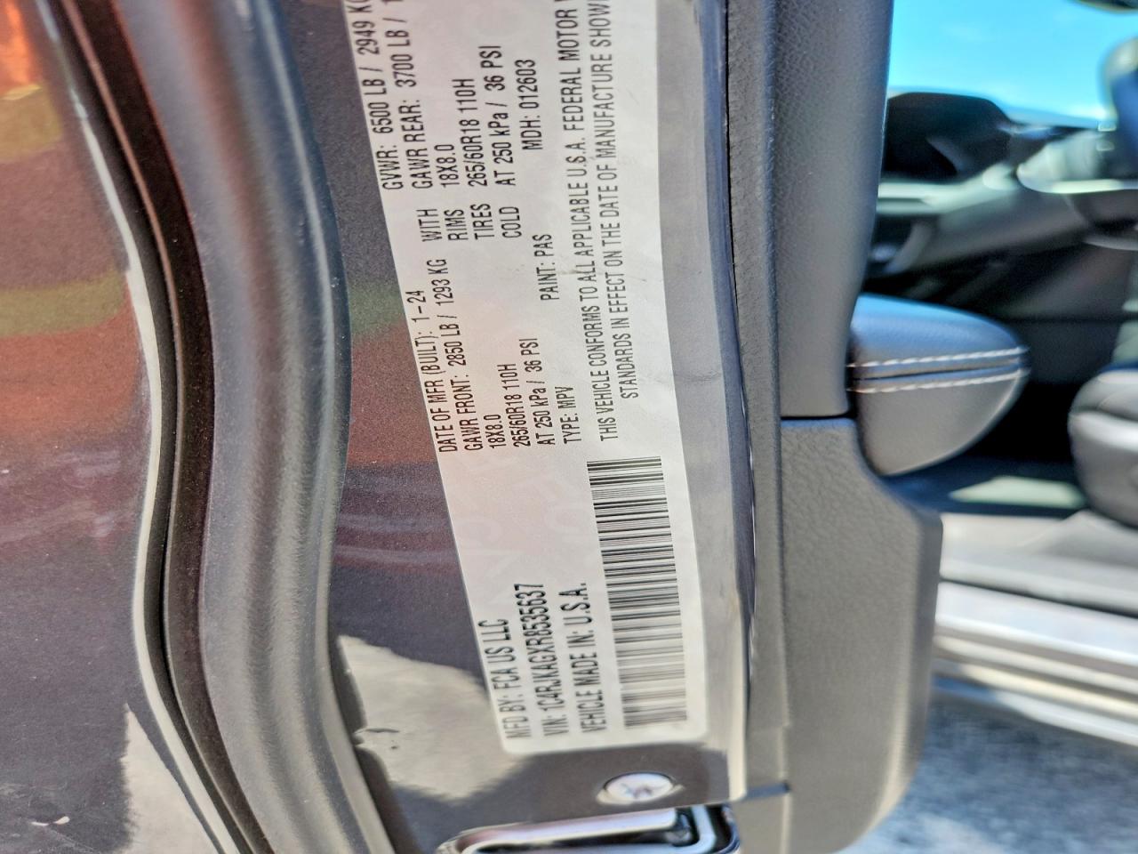2024 Jeep Grand Cherokee L Laredo Gray vin: 1C4RJKAGXR8535637