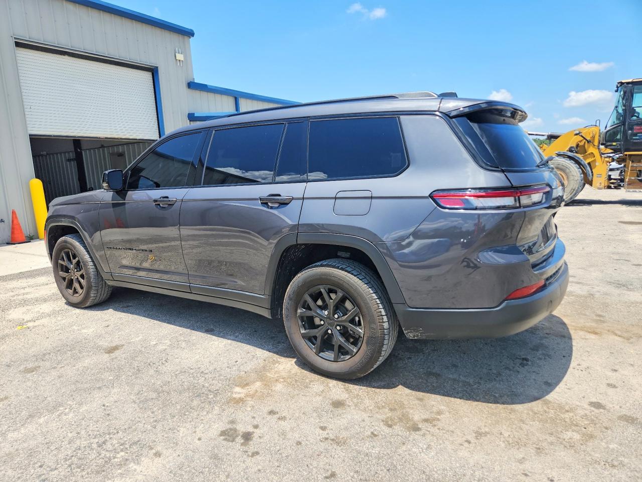 2024 Jeep Grand Cherokee L Laredo Gray vin: 1C4RJKAGXR8535637