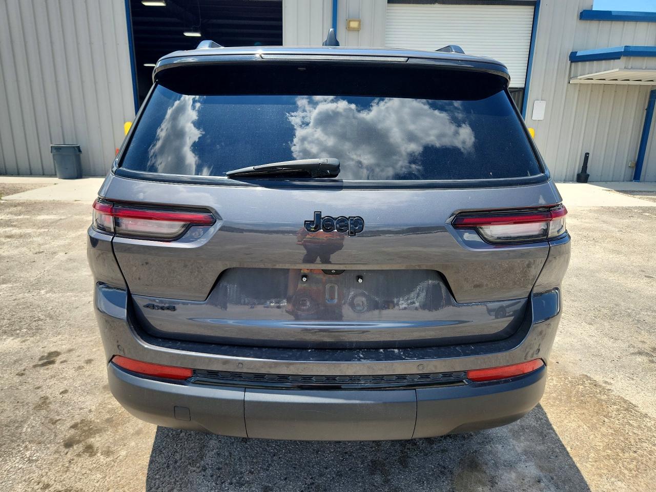 2024 Jeep Grand Cherokee L Laredo Gray vin: 1C4RJKAGXR8535637