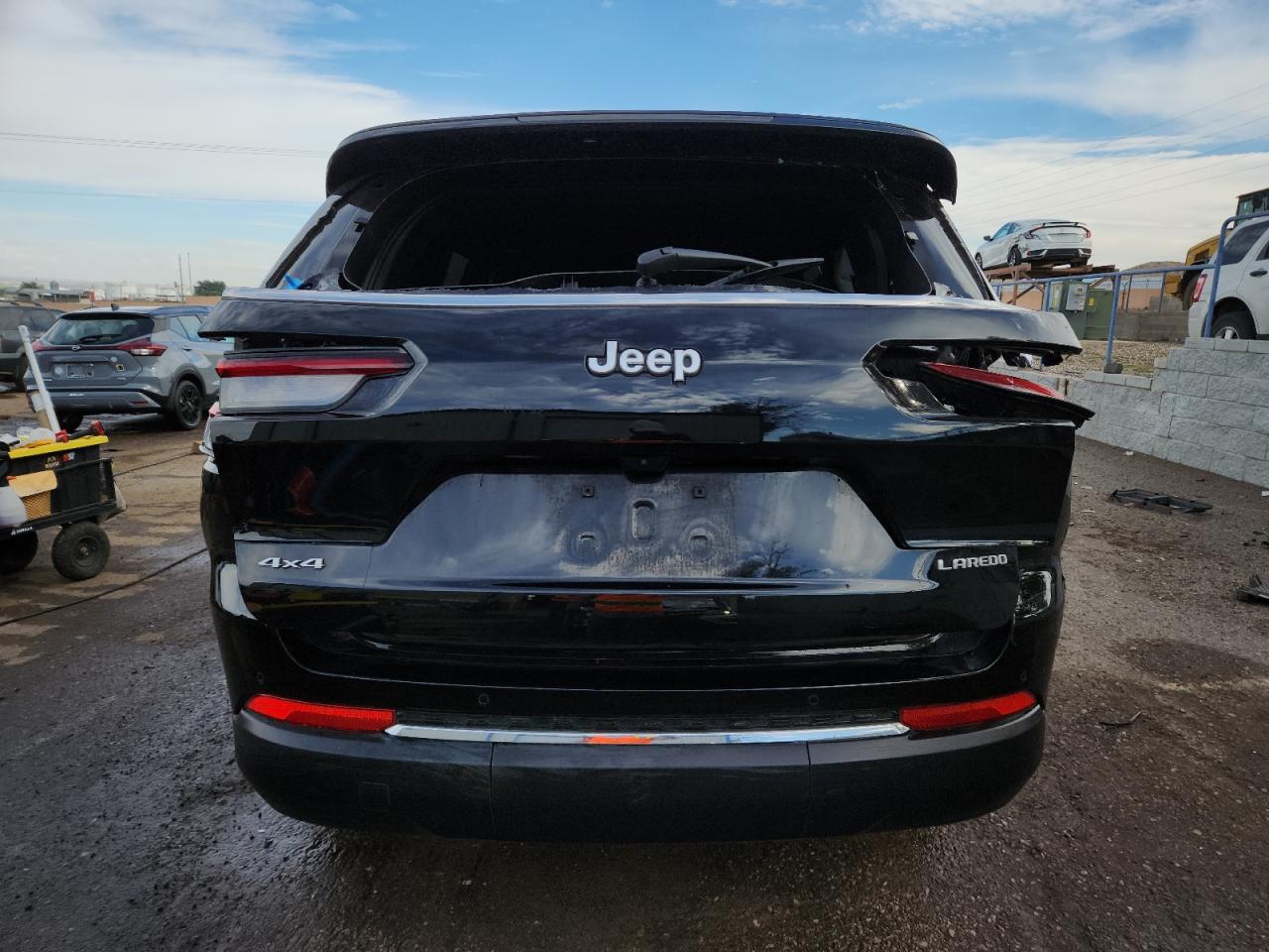 2025 Jeep Grand Cherokee L Laredo Черный vin: 1C4RJKAGXS8686421