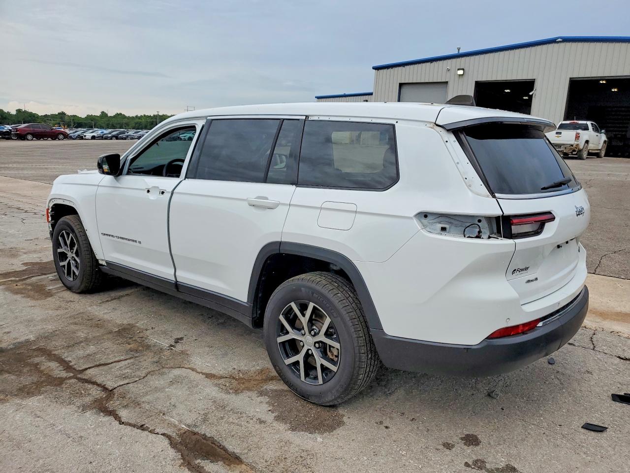 2023 Jeep Grand Cherokee L Limited White vin: 1C4RJKBG0P8823243