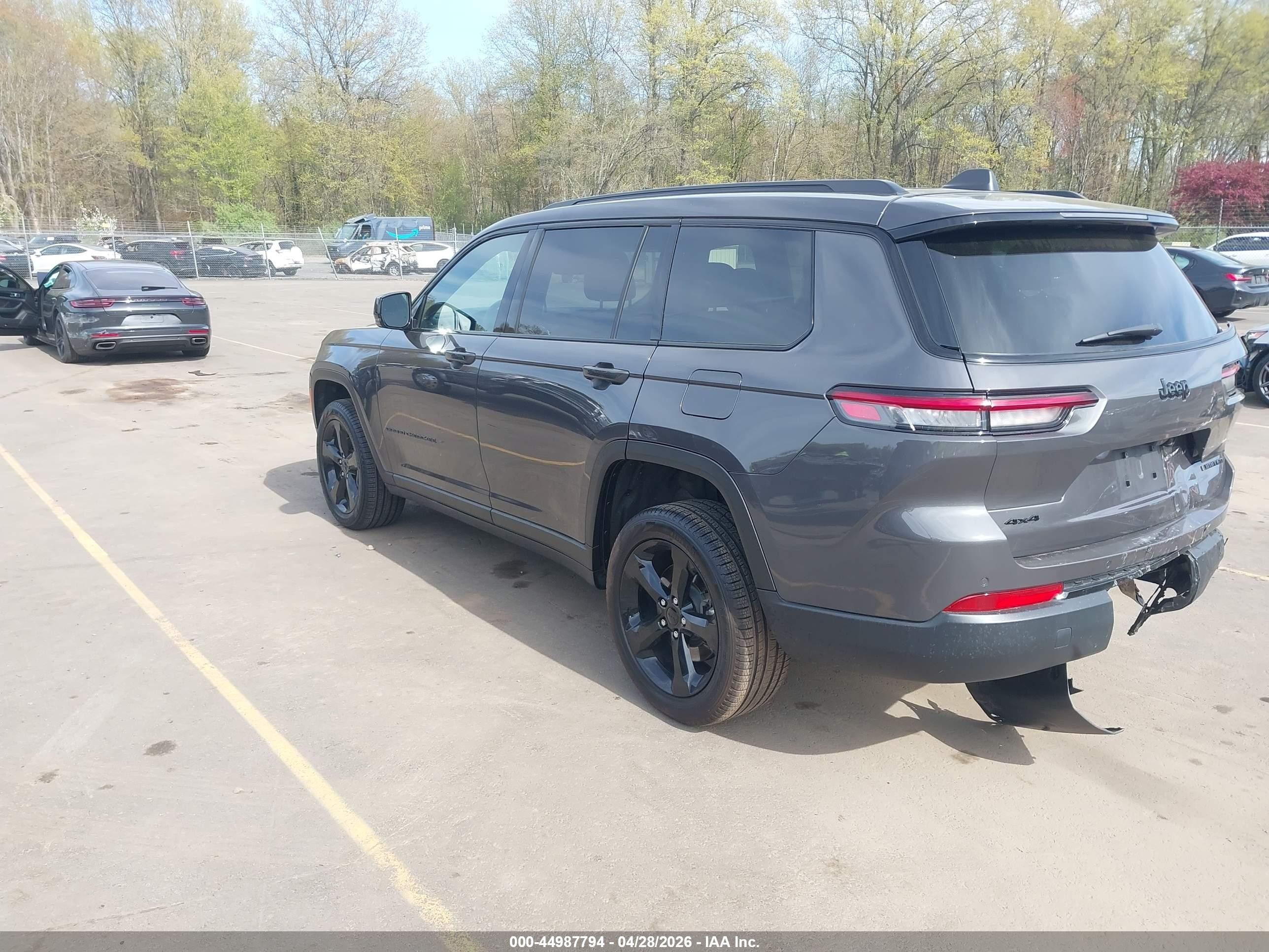 2025 Jeep Grand Cherokee L Limited 4x4 Gray vin: 1C4RJKBG1S8768519