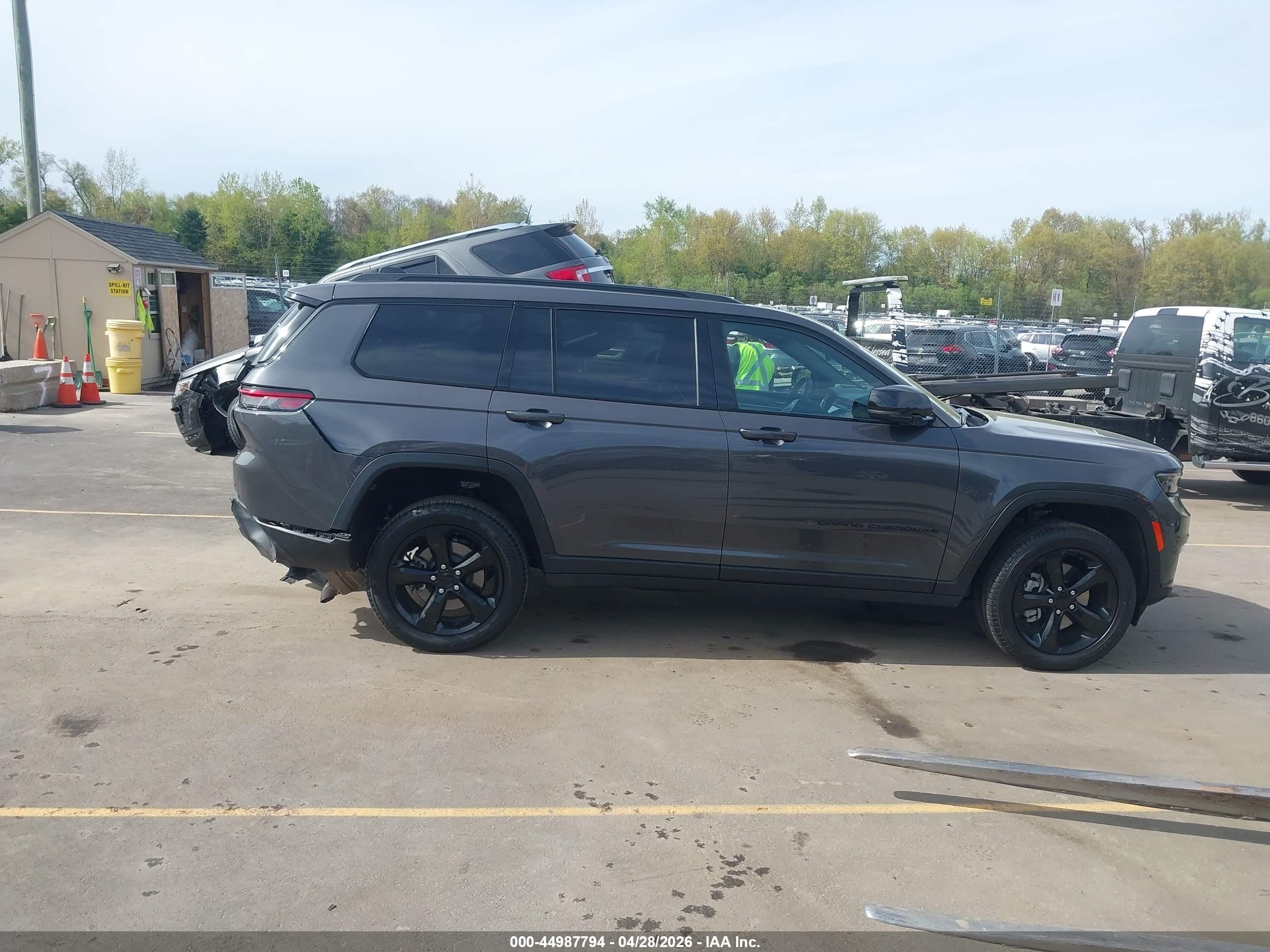 2025 Jeep Grand Cherokee L Limited 4x4 Gray vin: 1C4RJKBG1S8768519