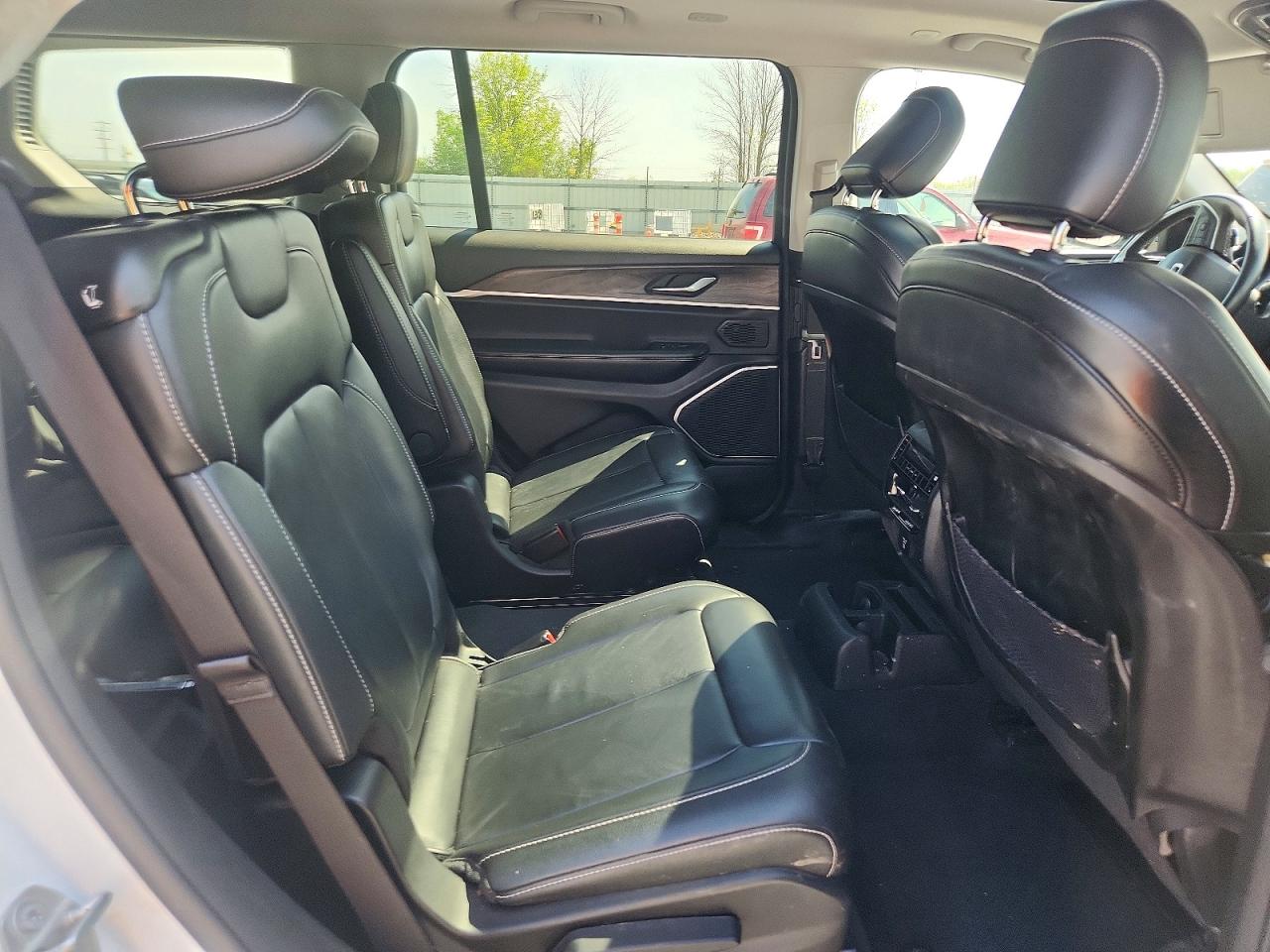 2022 Jeep Grand Cherokee L Limited White vin: 1C4RJKBG2N8558595