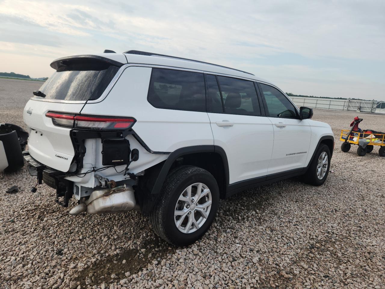2023 Jeep Grand Cherokee L Limited White vin: 1C4RJKBG4P8832785