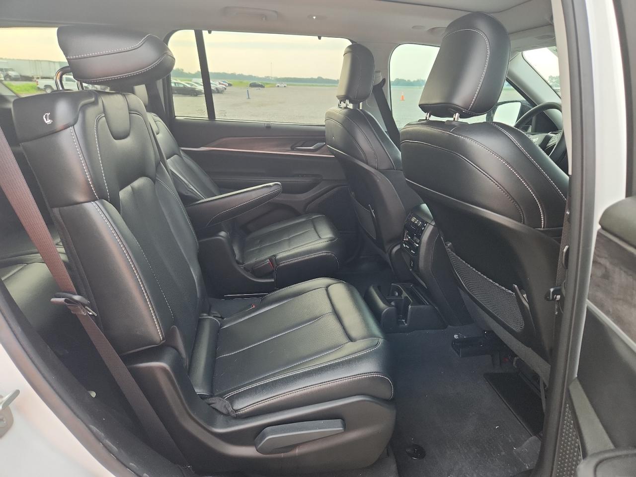 2023 Jeep Grand Cherokee L Limited White vin: 1C4RJKBG4P8832785