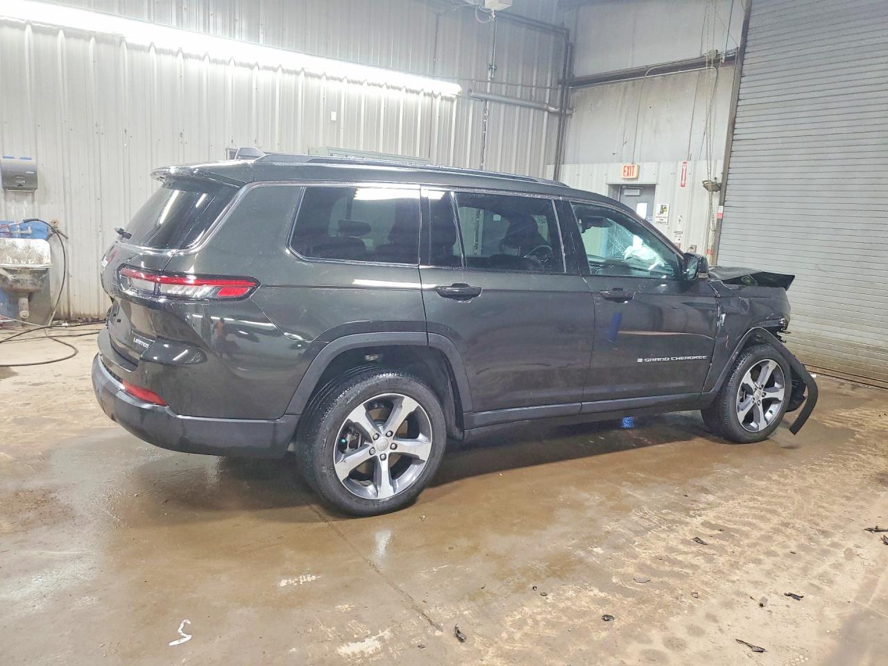 2024 Jeep Gr Cherokee L Charcoal vin: 1C4RJKBG4R8570401