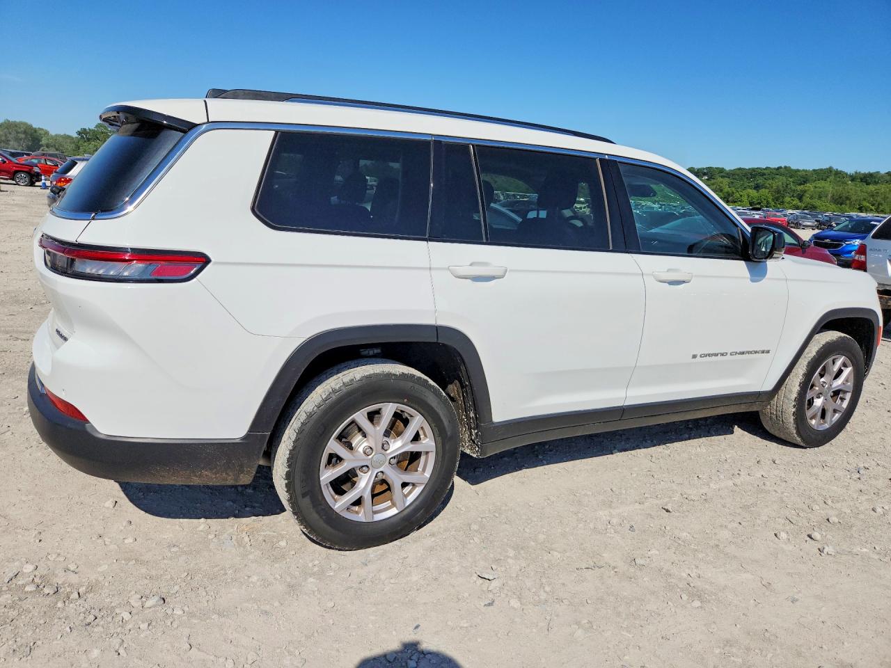2022 Jeep Grand Cherokee L Limited White vin: 1C4RJKBG5N8555383