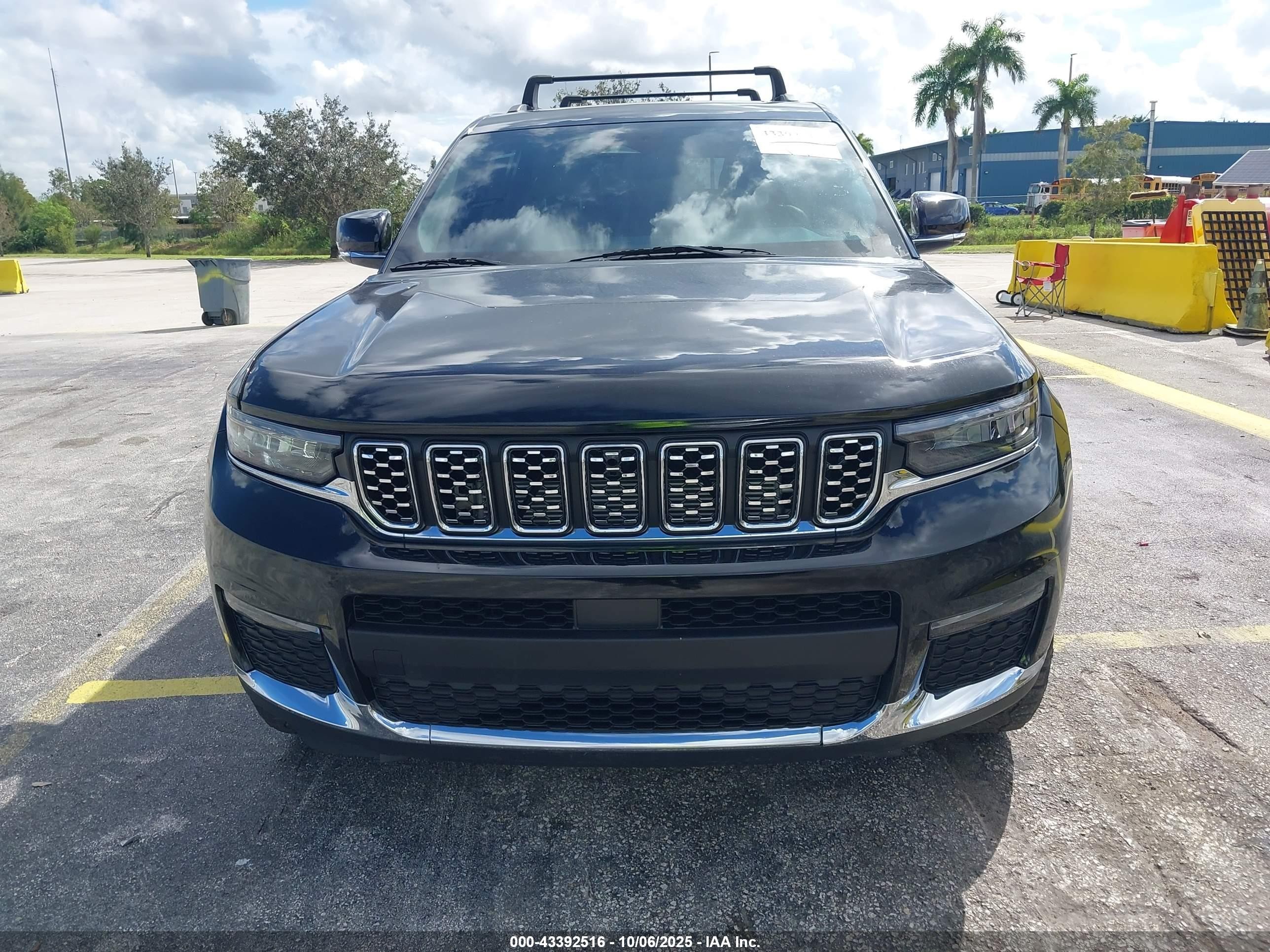 2022 Jeep Grand Cherokee L Limited 4x4 Черный vin: 1C4RJKBG6N8504491