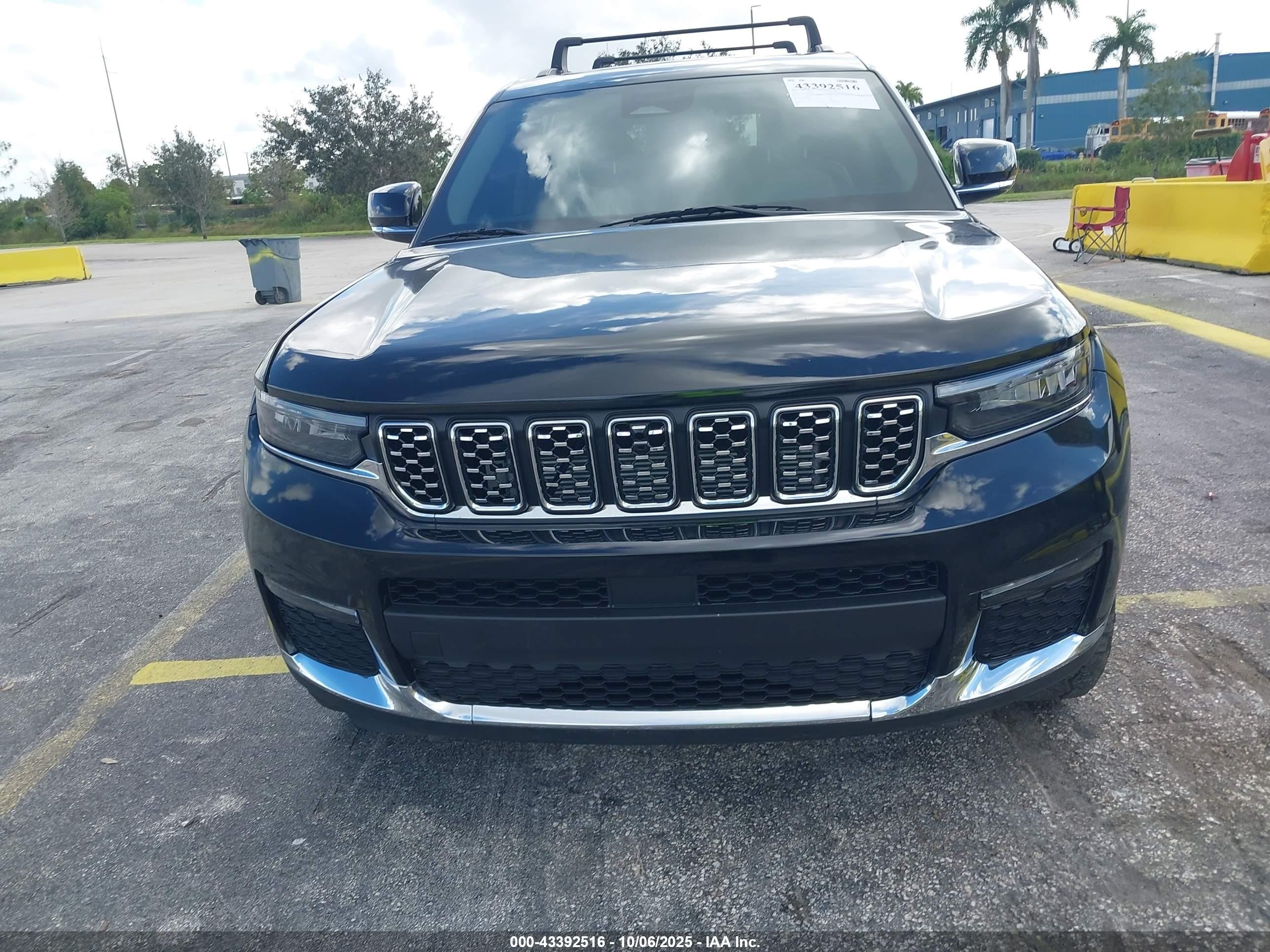 2022 Jeep Grand Cherokee L Limited 4x4 Черный vin: 1C4RJKBG6N8504491