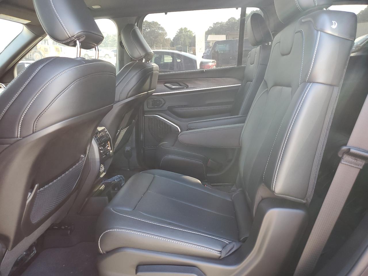 2025 Jeep Grand Cherokee L Limited Серый vin: 1C4RJKBG6S8671008