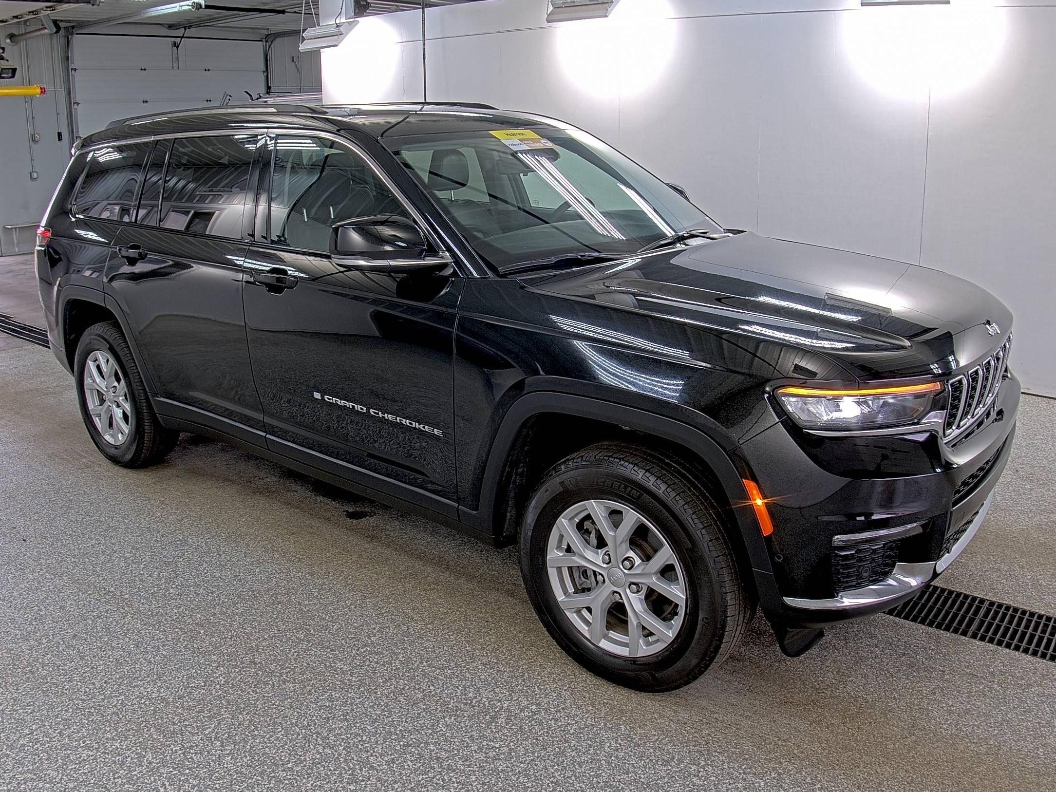 2023 Jeep Grand Cherokee L Limited vin: 1C4RJKBG7P8804785