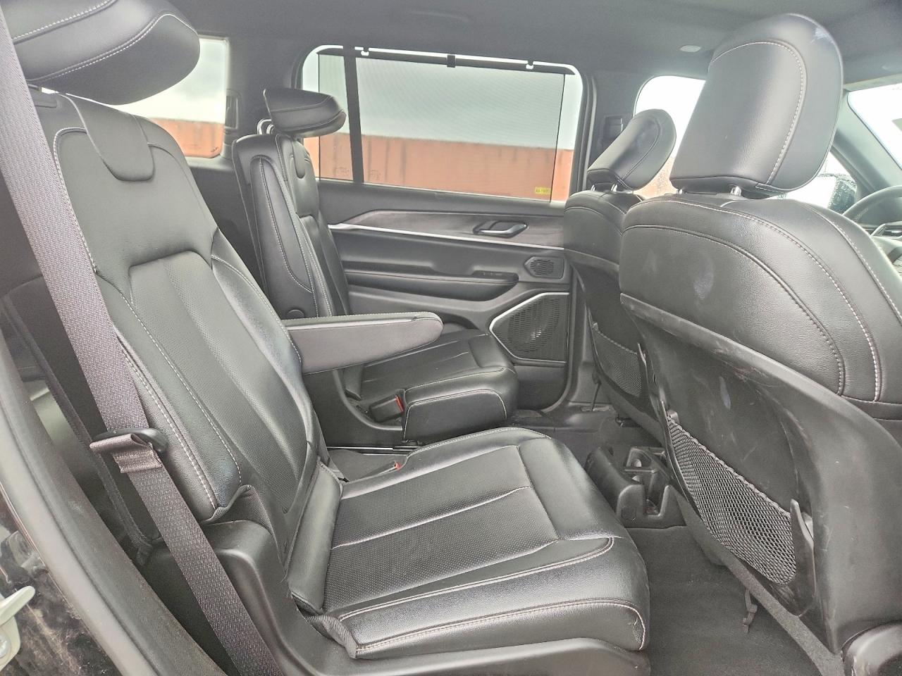 2024 Jeep Grand Cherokee L Limited Black vin: 1C4RJKBG7R8545069