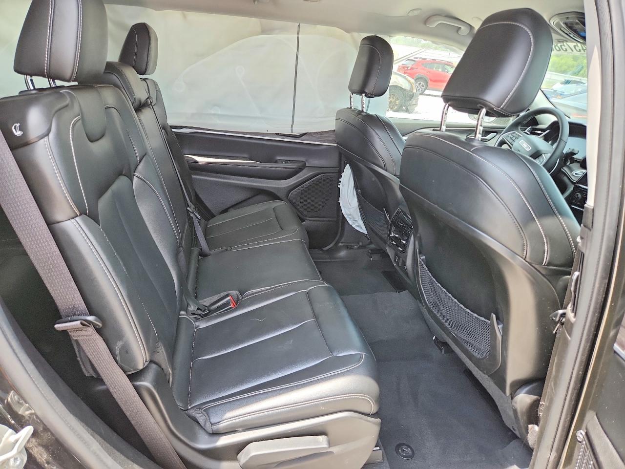 2023 Jeep Grand Cherokee L Limited Серый vin: 1C4RJKBG8P8852876