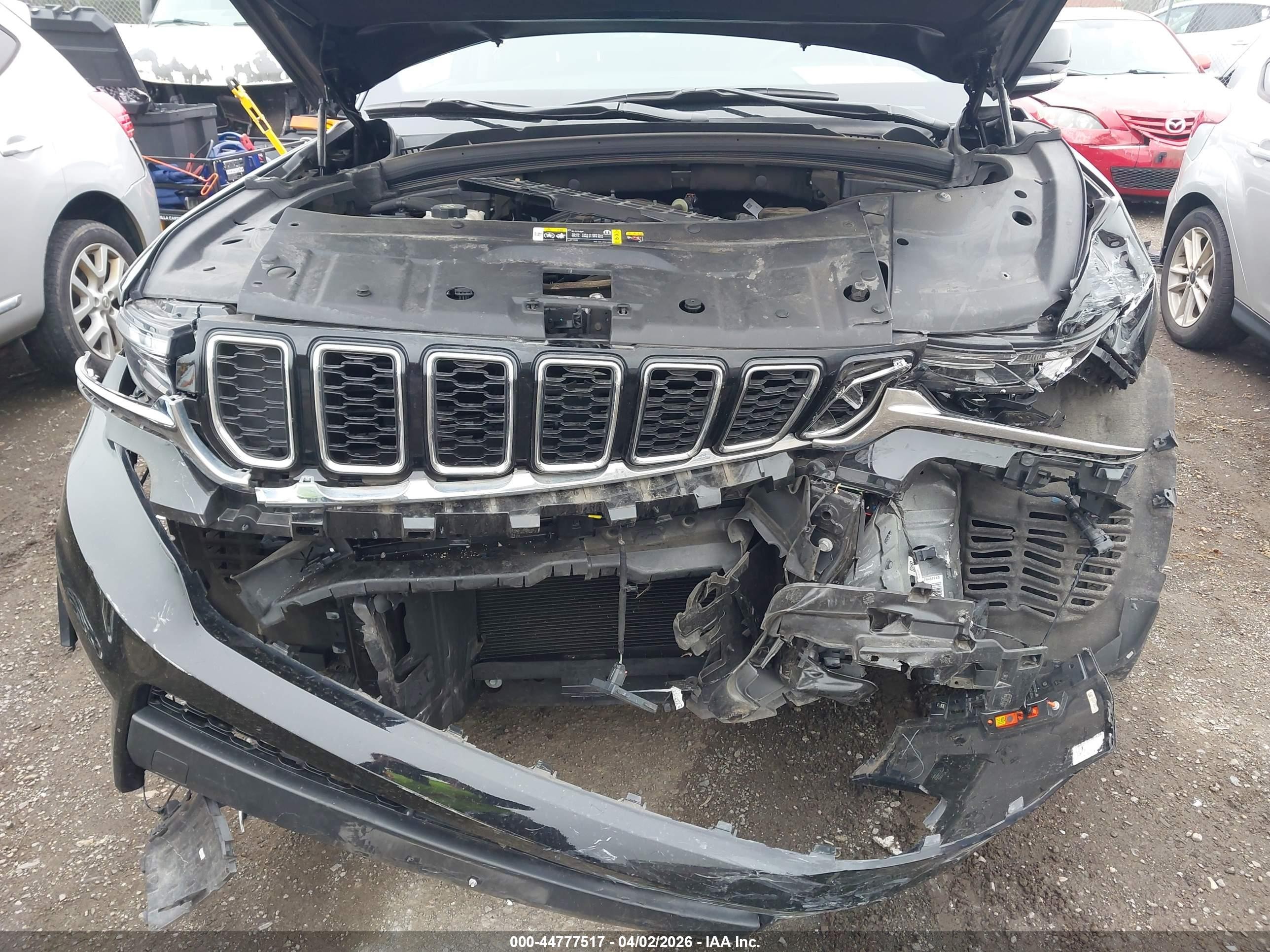 2022 Jeep Grand Cherokee L Limited 4x4 Черный vin: 1C4RJKBG9N8505487