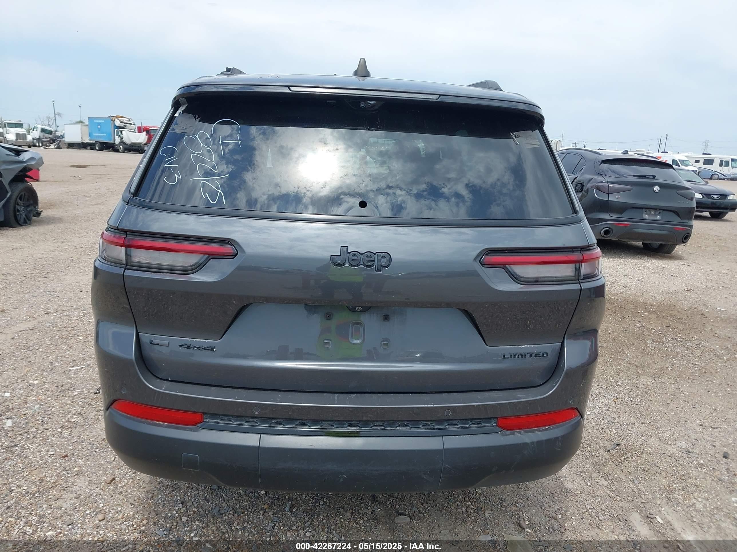 2023 Jeep Grand Cherokee L Limited 4x4 Gray vin: 1C4RJKBGXP8702638
