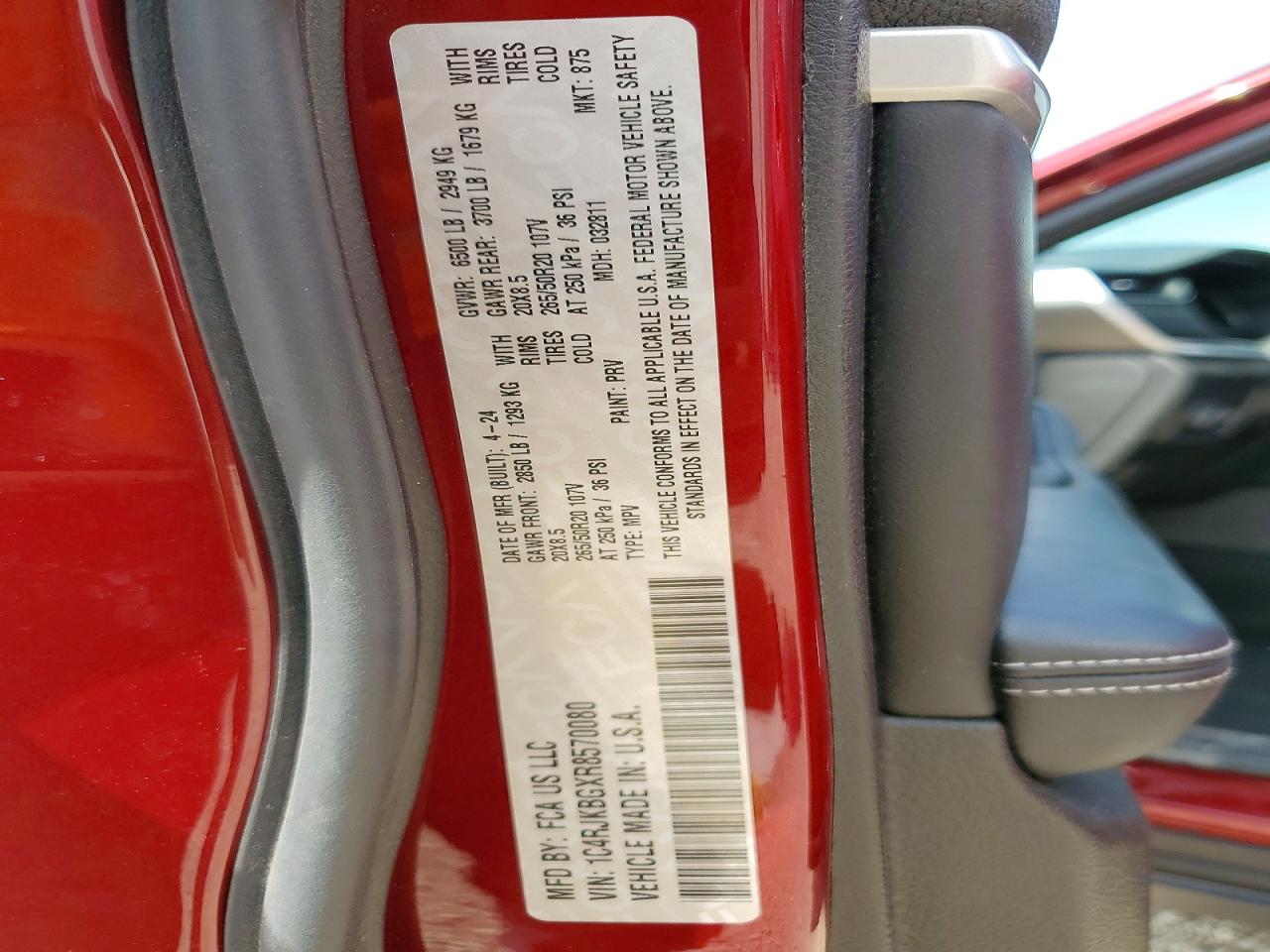 2024 Jeep Grand Cherokee L Limited Red vin: 1C4RJKBGXR8570080