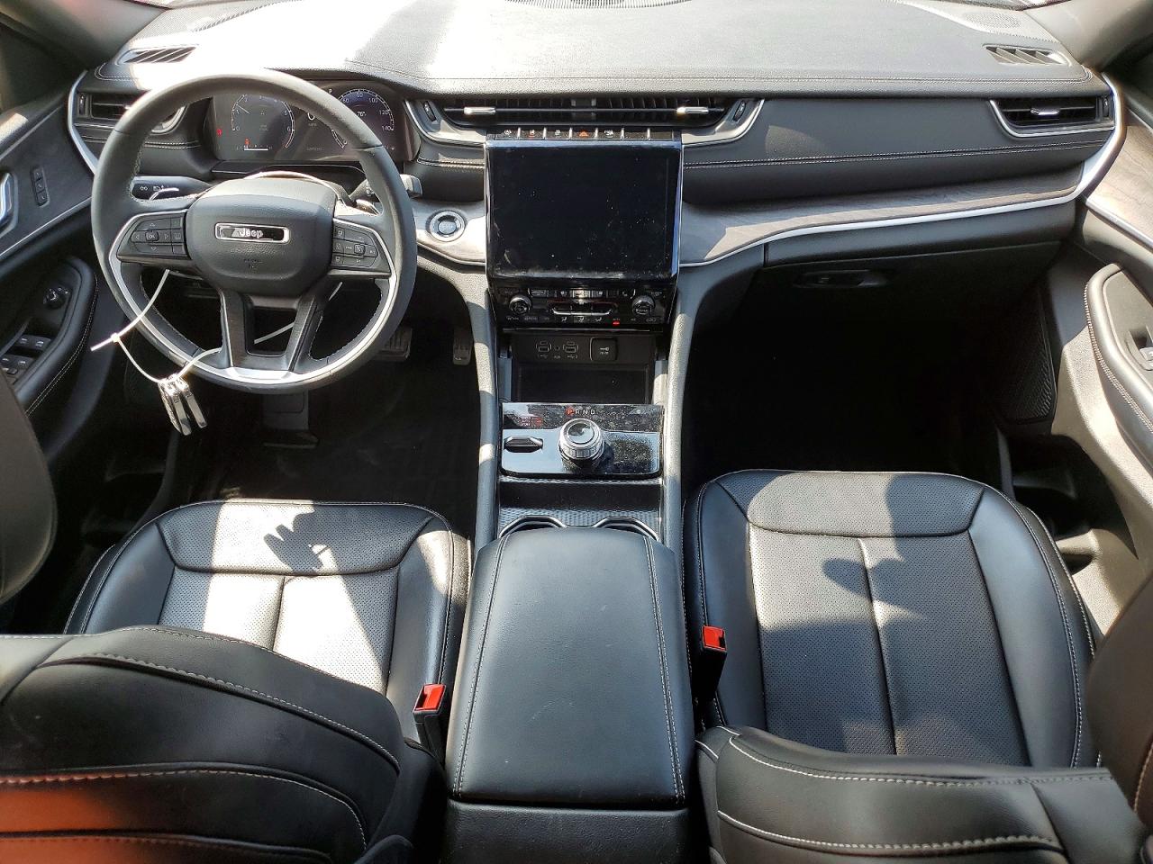 2024 Jeep Grand Cherokee L Limited Red vin: 1C4RJKBGXR8570080