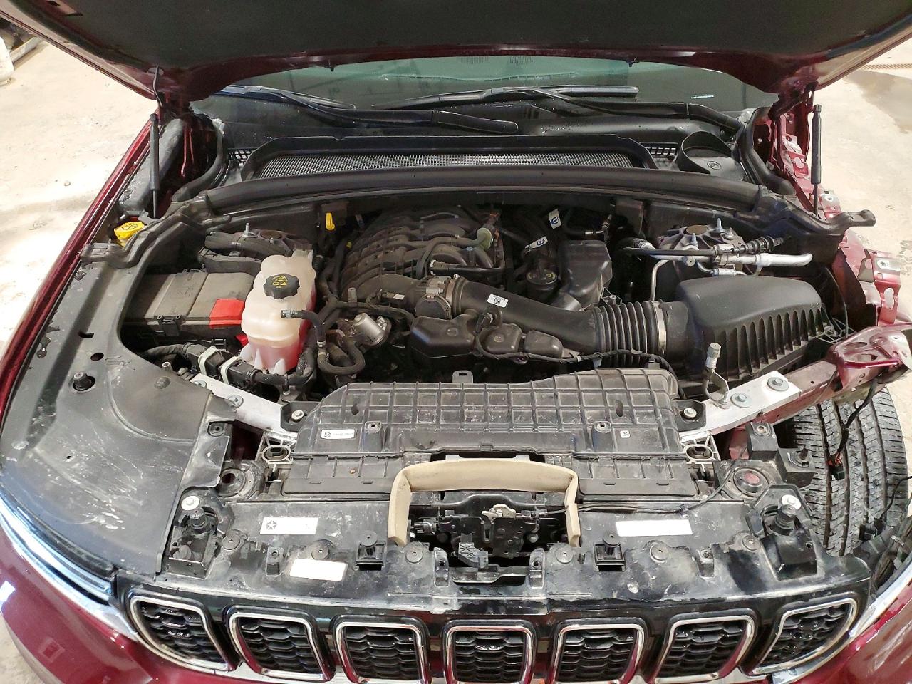 2025 Jeep Grand Cherokee L Limited Красный vin: 1C4RJKBGXS8632678