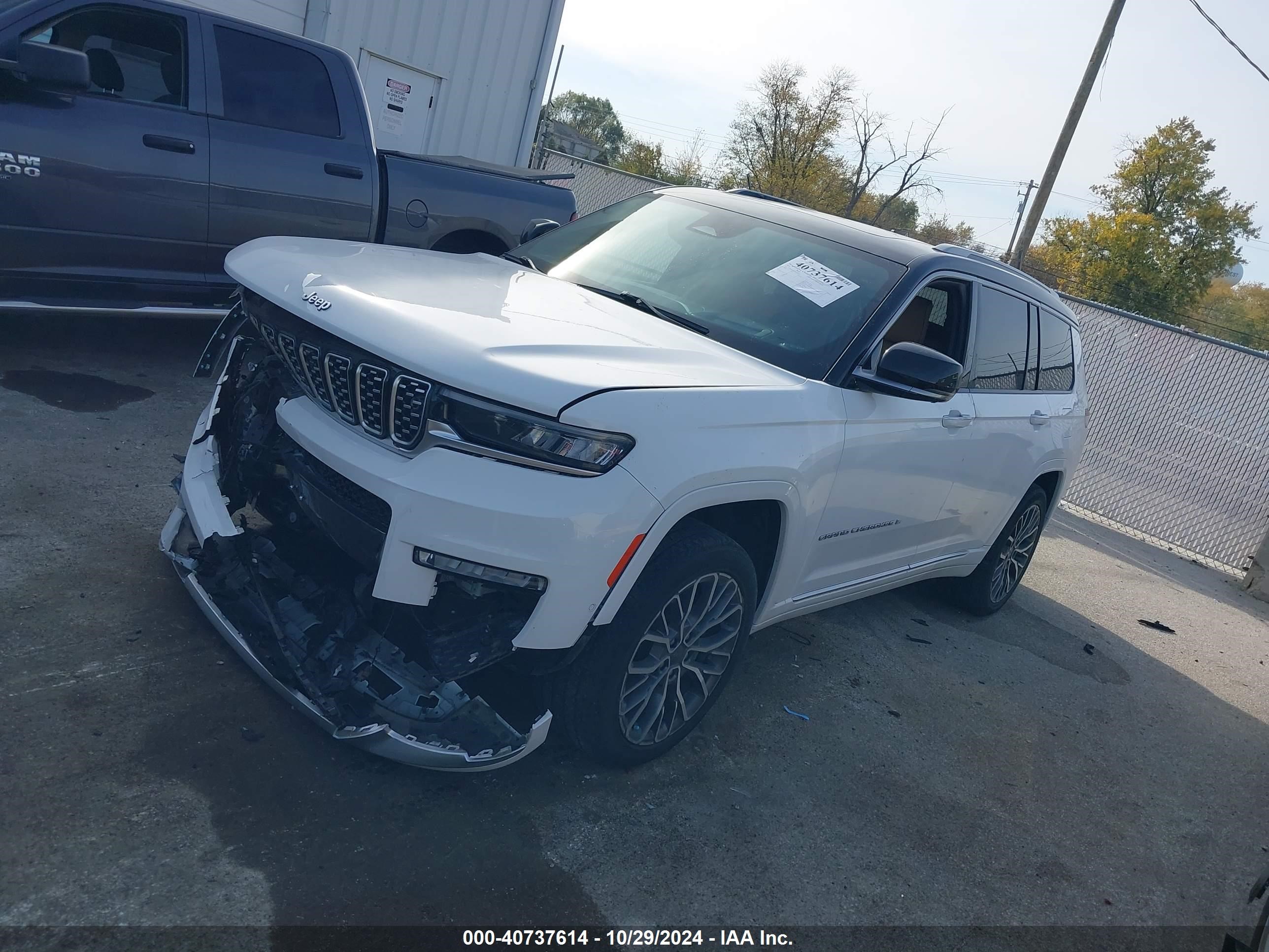 2021 Jeep Grand Cherokee L Summit Reserve 4x4 White vin: 1C4RJKEG7M8164567