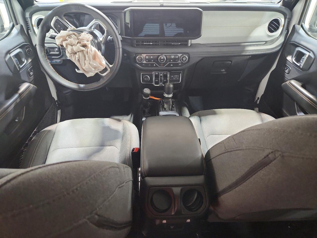2024 Jeep Wrangler Sahara 4xe White vin: 1C4RJXP65RW232644