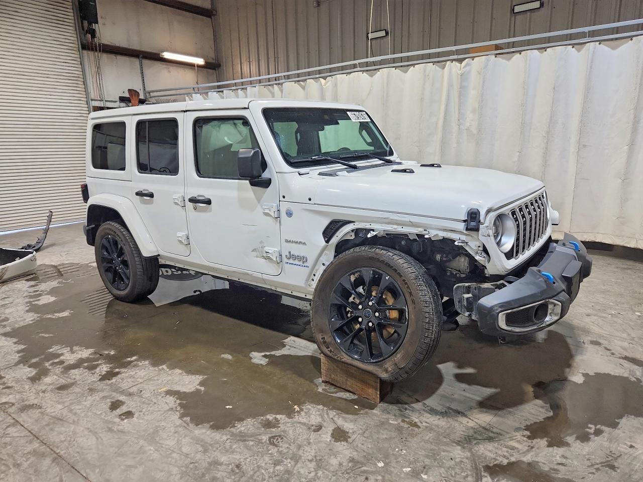 2024 Jeep Wrangler Sahara 4xe White vin: 1C4RJXP65RW232644