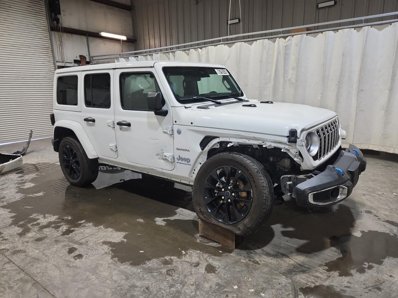 2024 Jeep Wrangler Sahara 4xe White vin: 1C4RJXP65RW232644 Damage: Right Front Door, Dent(S) W/ Paint Dmg, 2 To 3 Inches