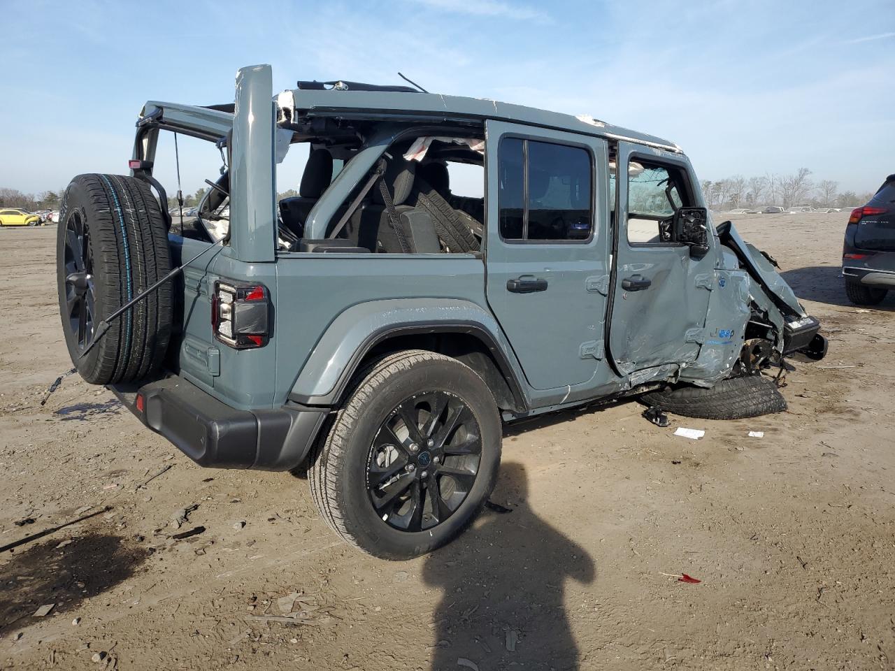 2025 Jeep Wrangler Sahara 4xe Серый vin: 1C4RJXP67SW585263 Damage: Right Qtr Glass, Missing, Replacement Required