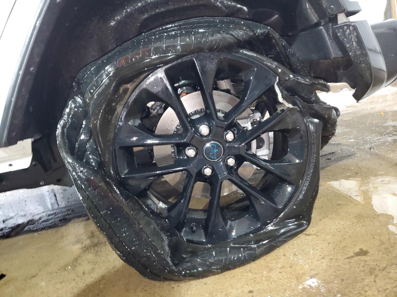 2024 Jeep Wrangler Sahara 4xe White vin: 1C4RJXP69RW296363 Damage: Left Rear Wheel, Broken, Replacement Required