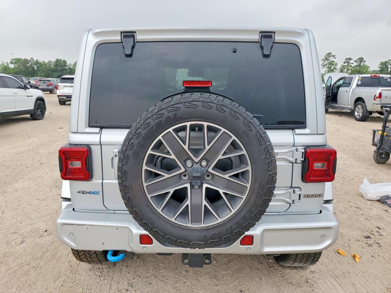 2024 Jeep Wrangler High Altitude 4xe Серебряный vin: 1C4RJXU60RW193692