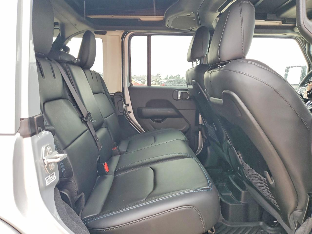 2024 Jeep Wrangler High Altitude 4xe Серебряный vin: 1C4RJXU60RW193692