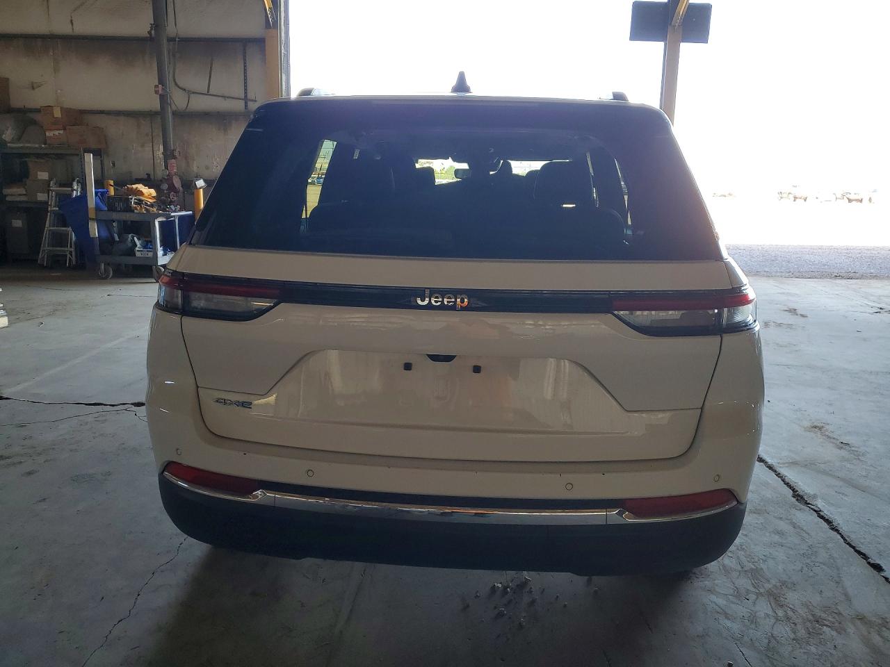 2024 Jeep Grand Cherokee Limited 4xe Белый vin: 1C4RJYB60R8959093