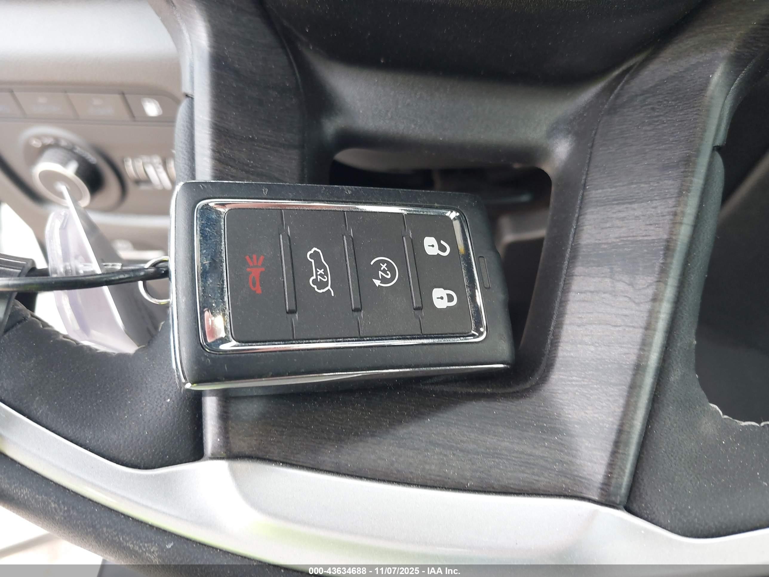 2025 Jeep Grand Cherokee 4xe   Белый vin: 1C4RJYB60S8693063