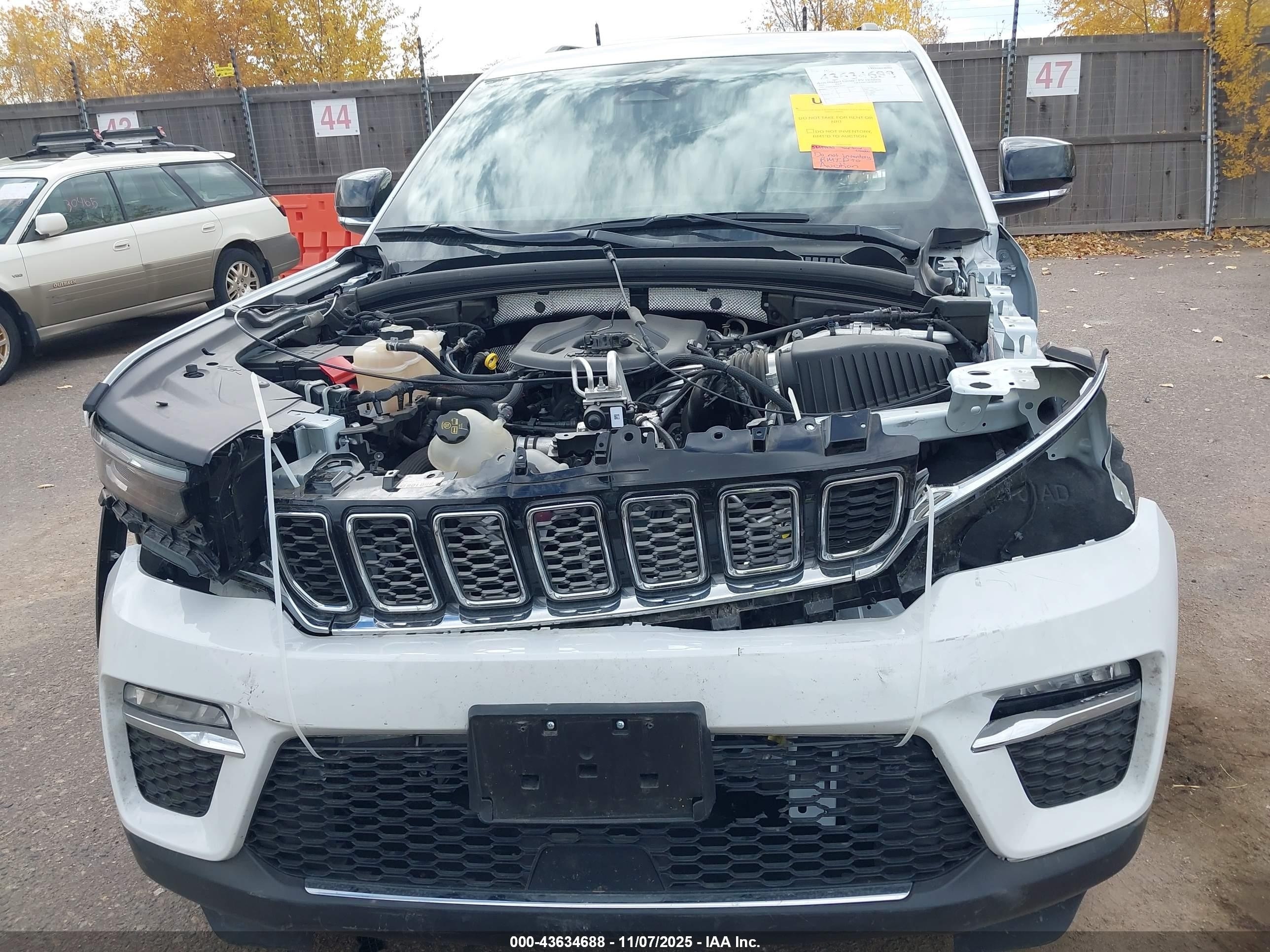 2025 Jeep Grand Cherokee 4xe   Белый vin: 1C4RJYB60S8693063