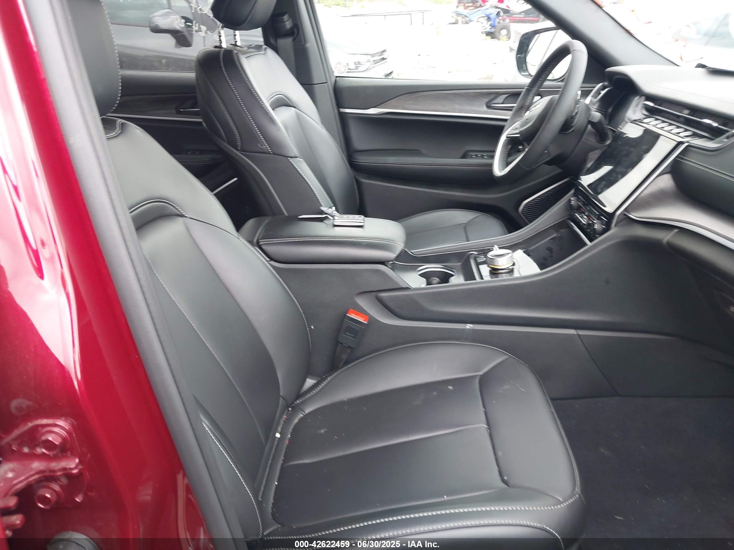 2025 Jeep Grand Cherokee 4xe   Красный vin: 1C4RJYB62S8700336