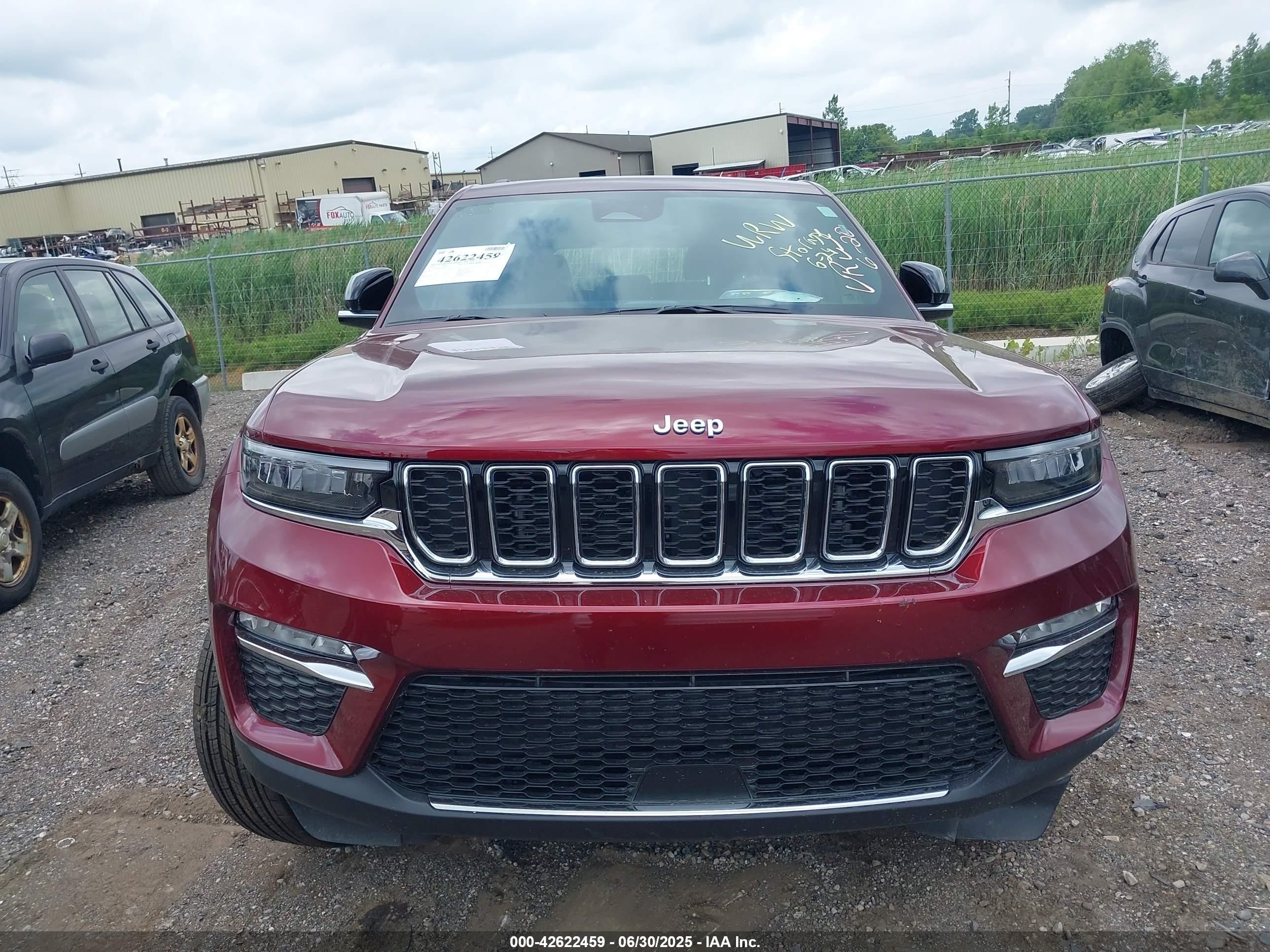 2025 Jeep Grand Cherokee 4xe   Красный vin: 1C4RJYB62S8700336
