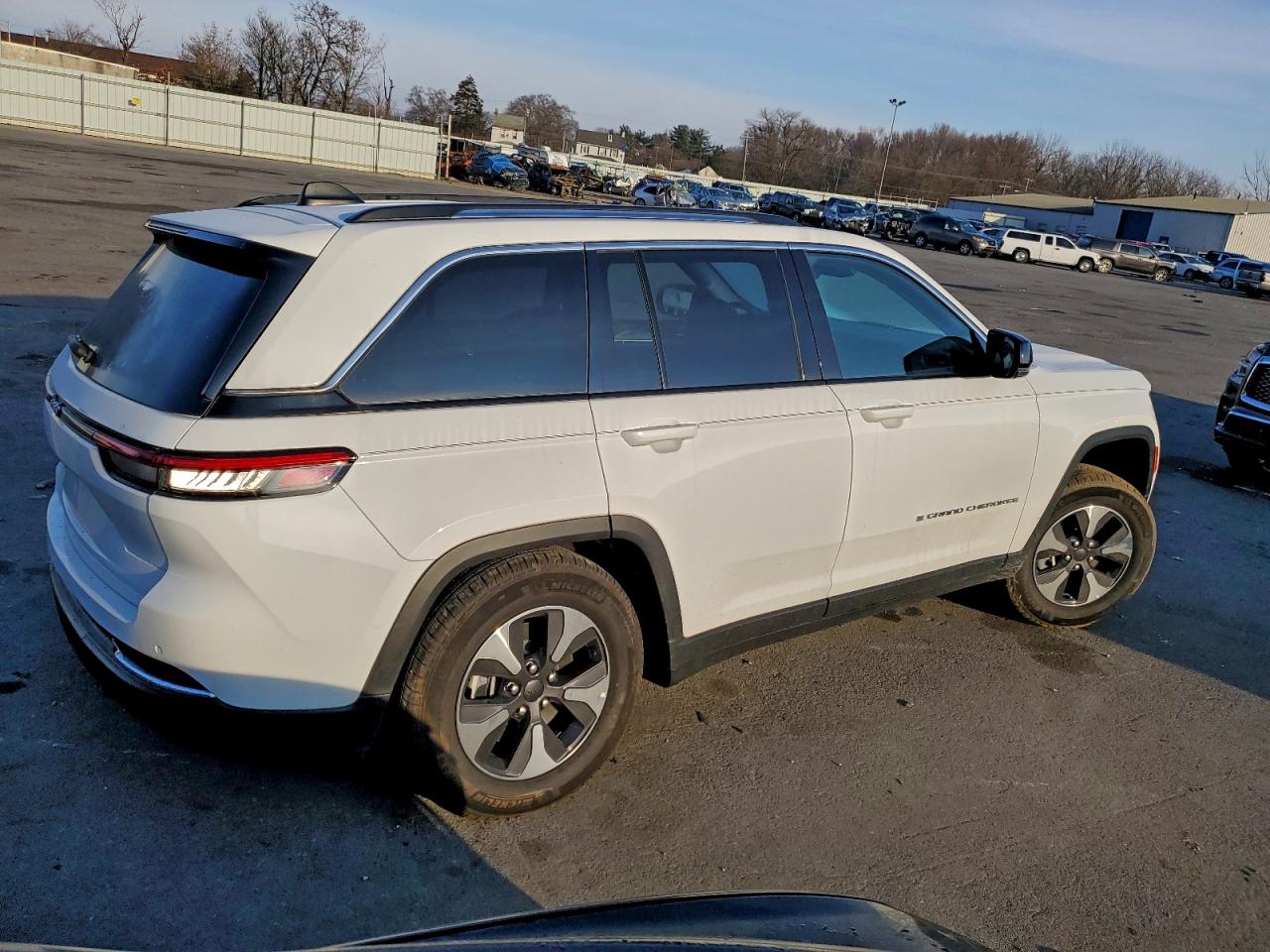 2024 Jeep Grand Cherokee Limited 4xe White vin: 1C4RJYB63RC713328