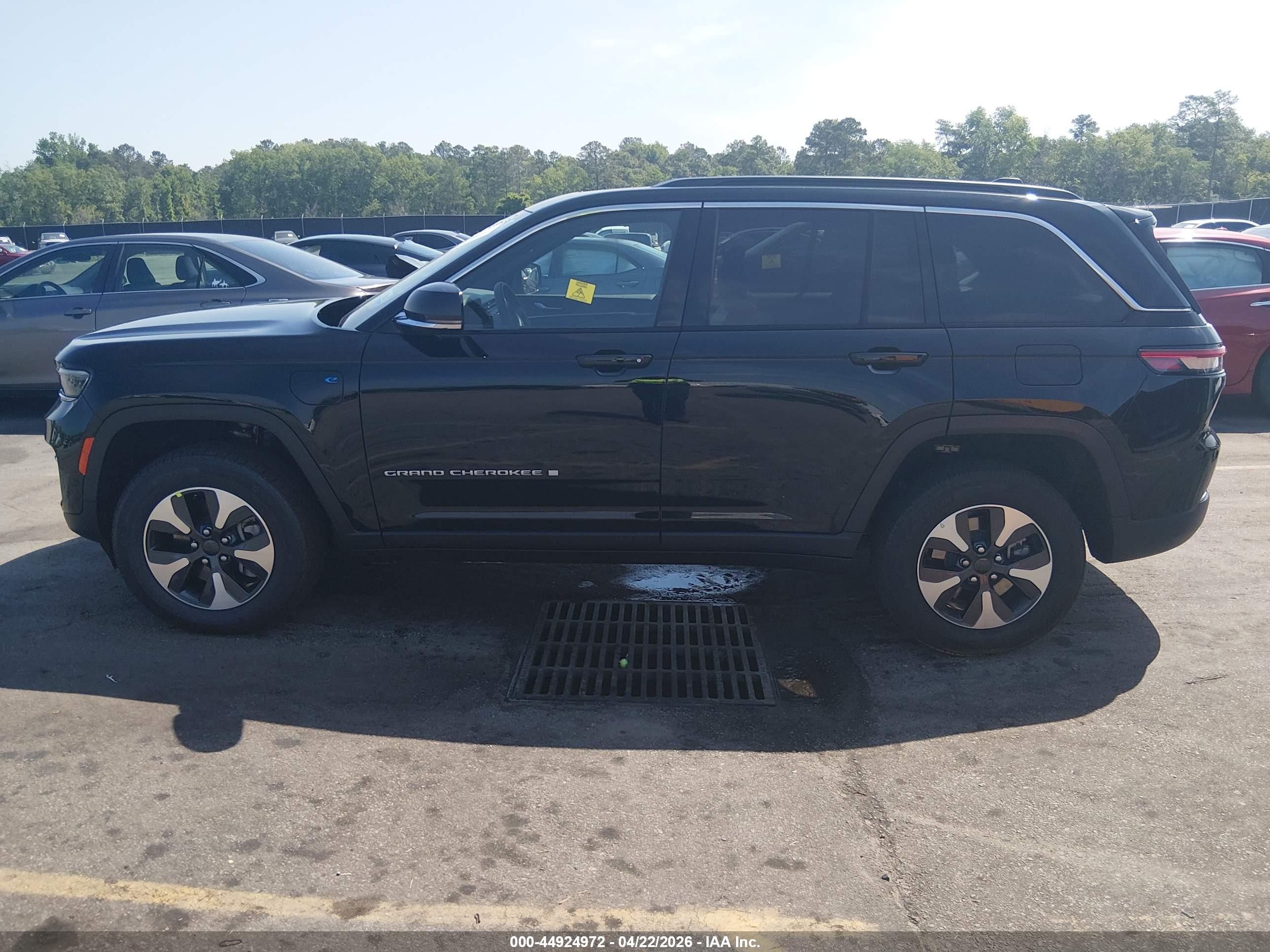 2024 Jeep Grand Cherokee 4xe Black vin: 1C4RJYB64RC125020