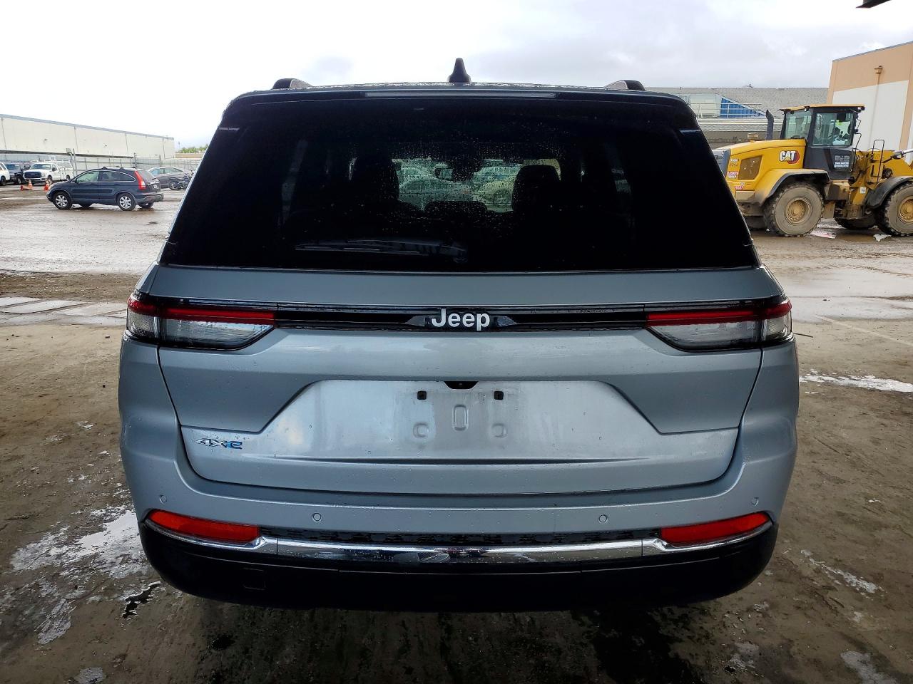 2024 Jeep Grand Cherokee Limited 4xe Silver vin: 1C4RJYB65RC158415