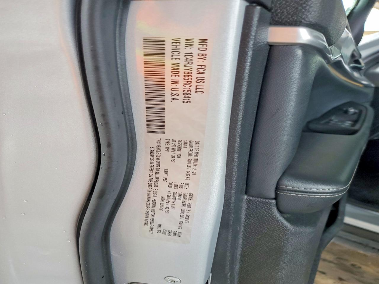 2024 Jeep Grand Cherokee Limited 4xe Silver vin: 1C4RJYB65RC158415