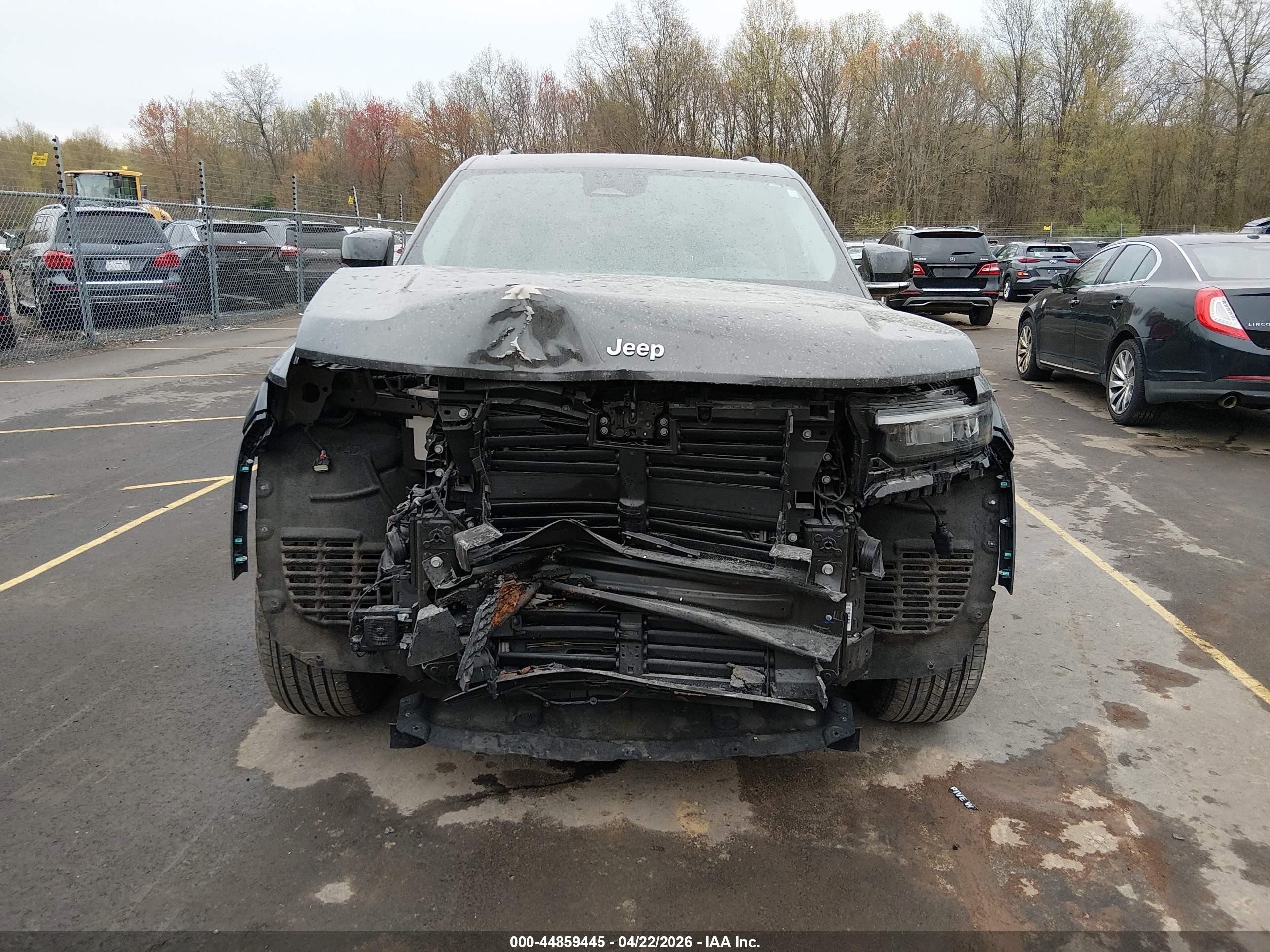 2024 Jeep Grand Cherokee 4xe Gray vin: 1C4RJYB65RC681675