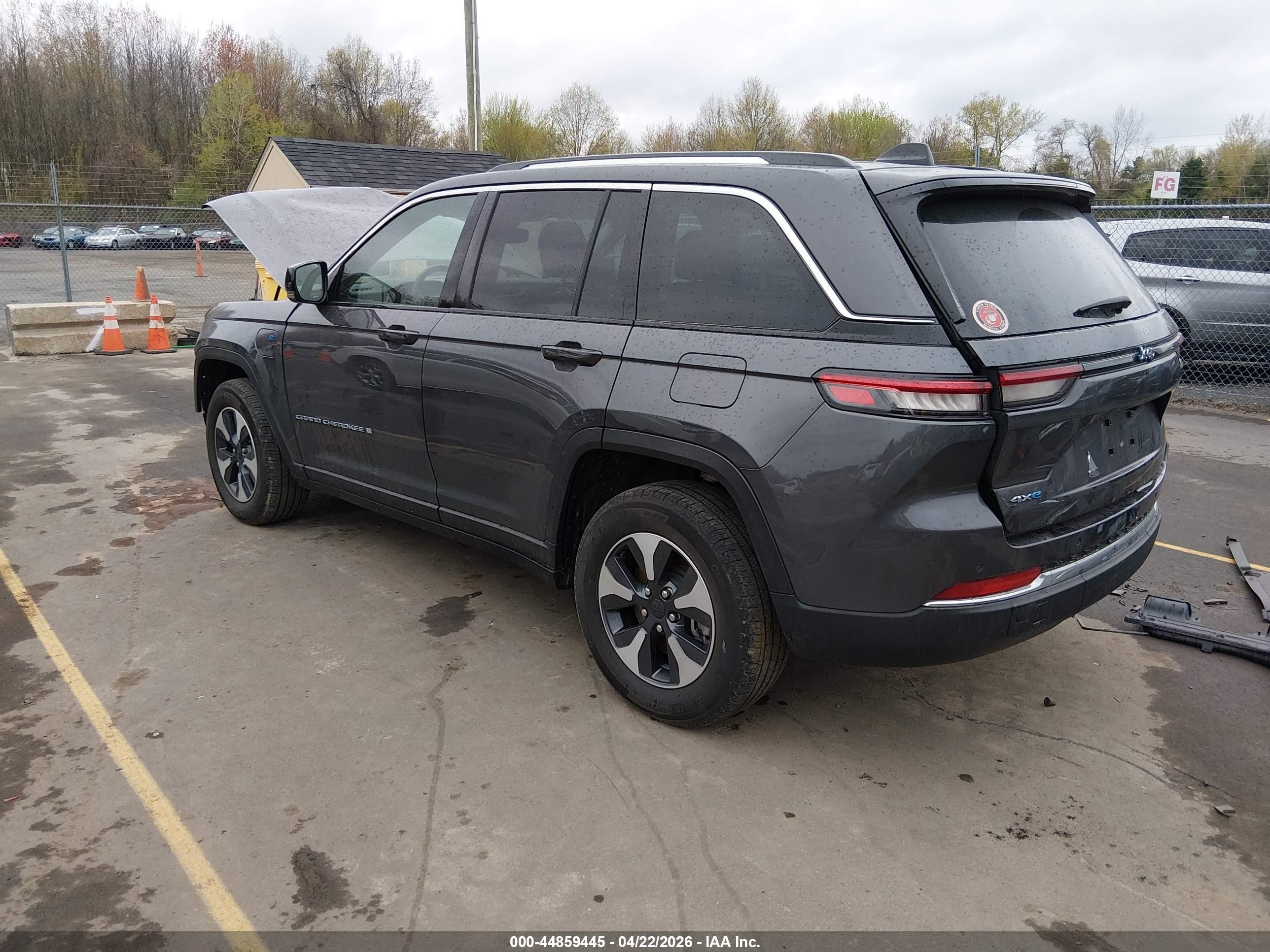 2024 Jeep Grand Cherokee 4xe Gray vin: 1C4RJYB65RC681675