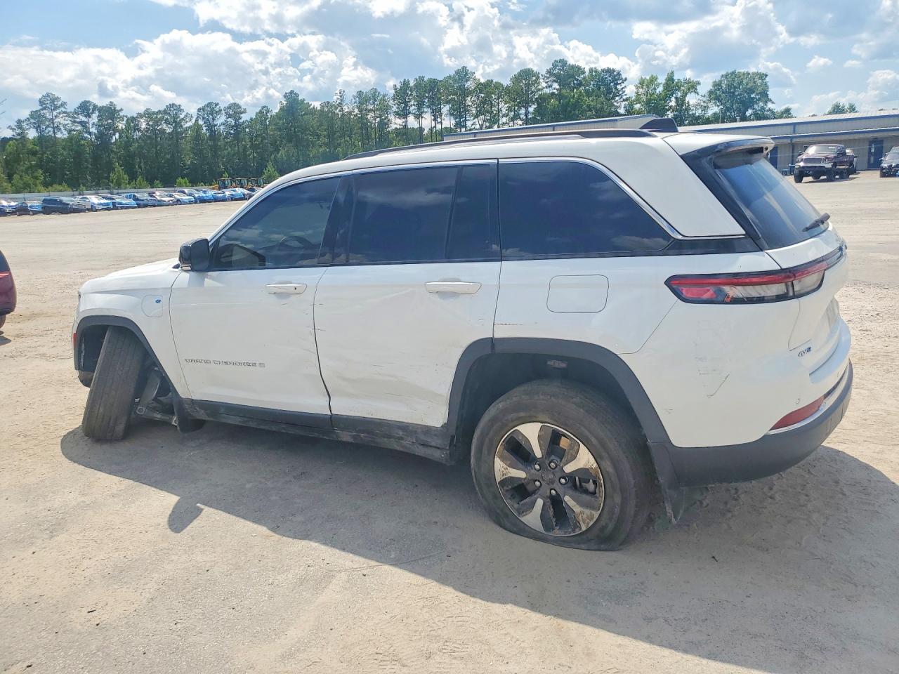 2022 Jeep Grand Cherokee Limited 4xe White vin: 1C4RJYB66N8759491