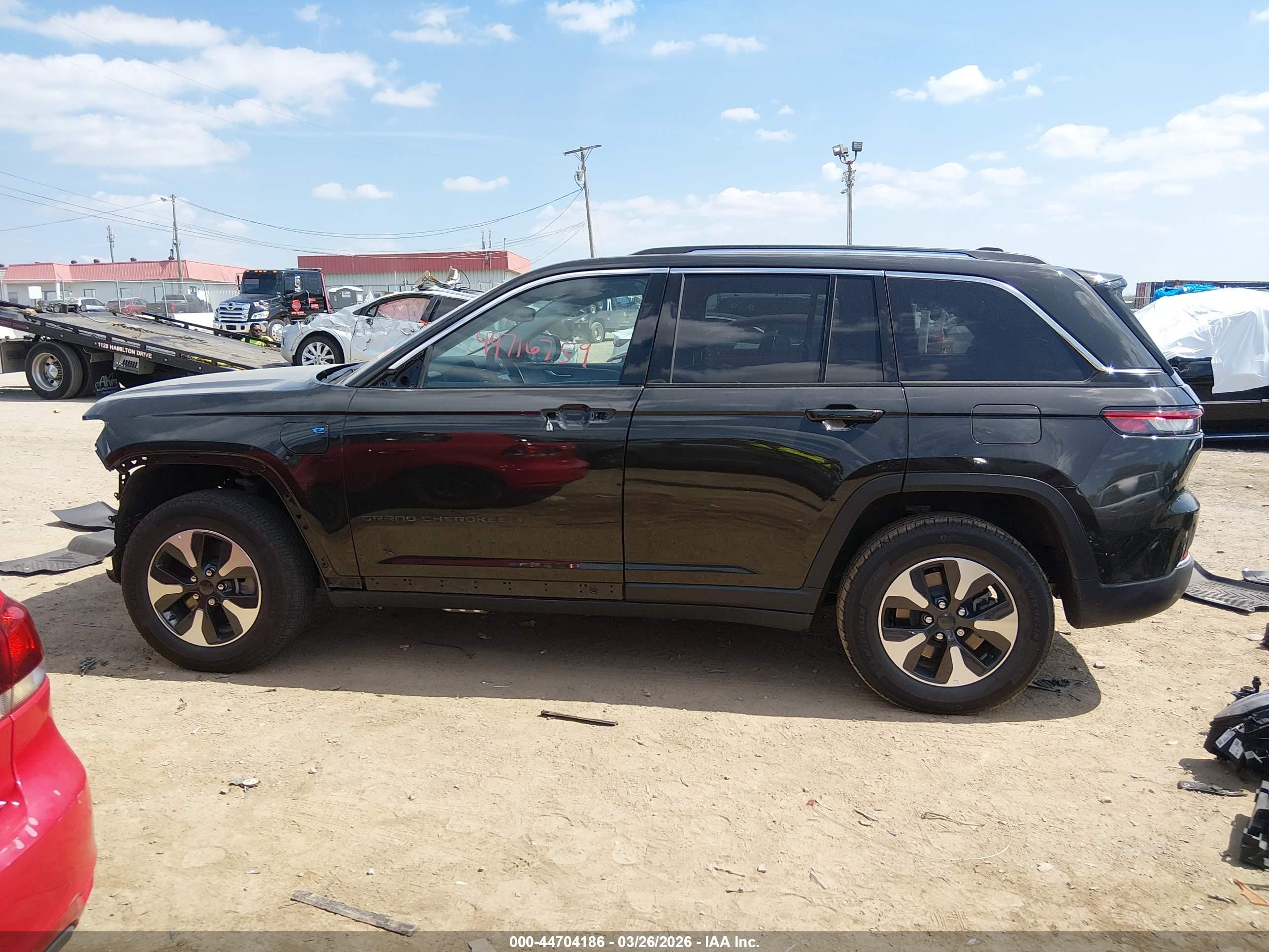 2024 Jeep Grand Cherokee 4xe   Black vin: 1C4RJYB66RC719236