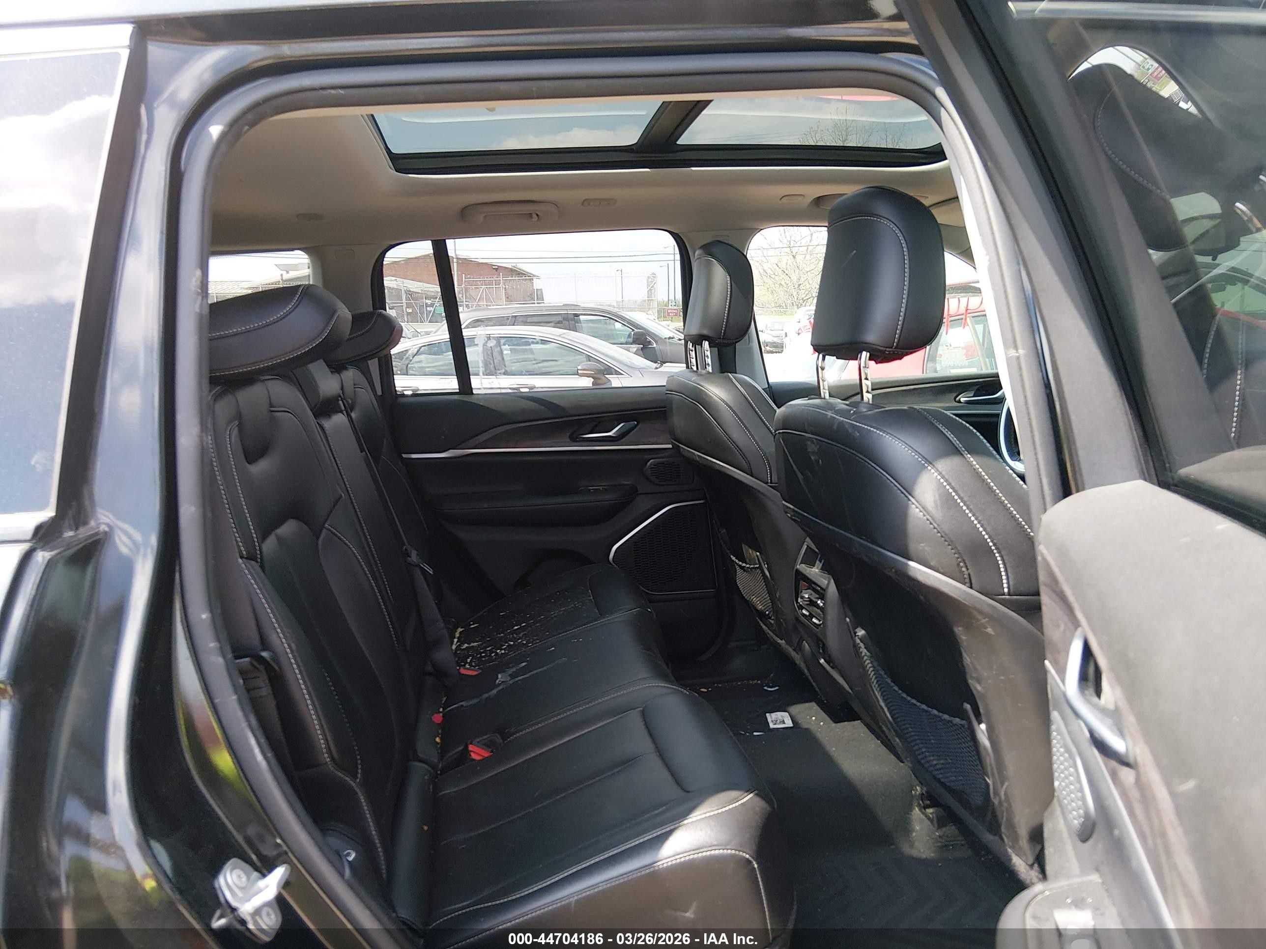 2024 Jeep Grand Cherokee 4xe   Black vin: 1C4RJYB66RC719236