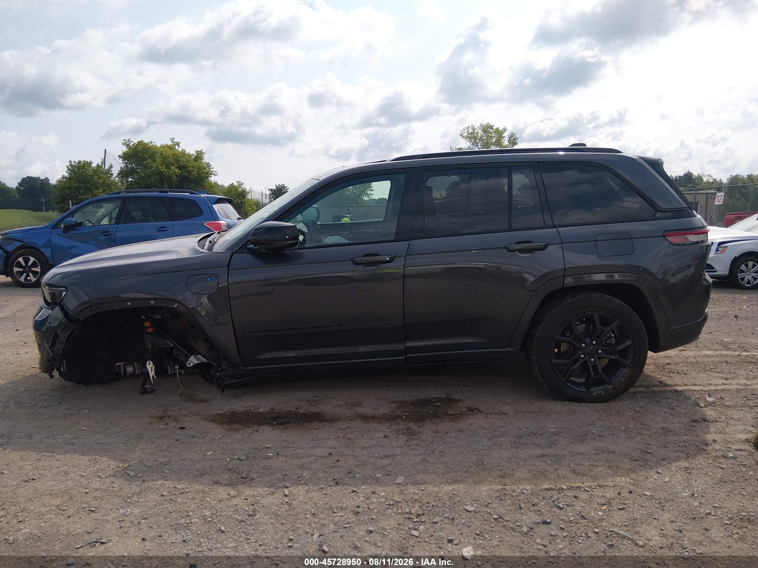 2023 Jeep Grand Cherokee 4xe 30th Anniversary Gray vin: 1C4RJYB69P8905367