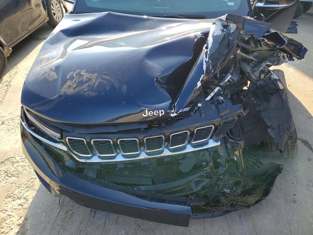 2024 Jeep Grand Cherokee Limited 4xe Черный vin: 1C4RJYB69R8520426
