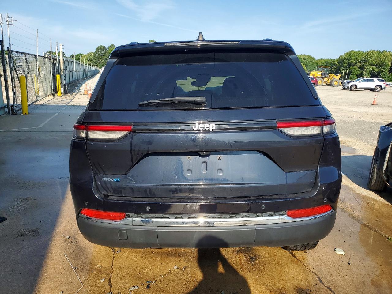 2024 Jeep Grand Cherokee Limited 4xe Черный vin: 1C4RJYB69R8520426