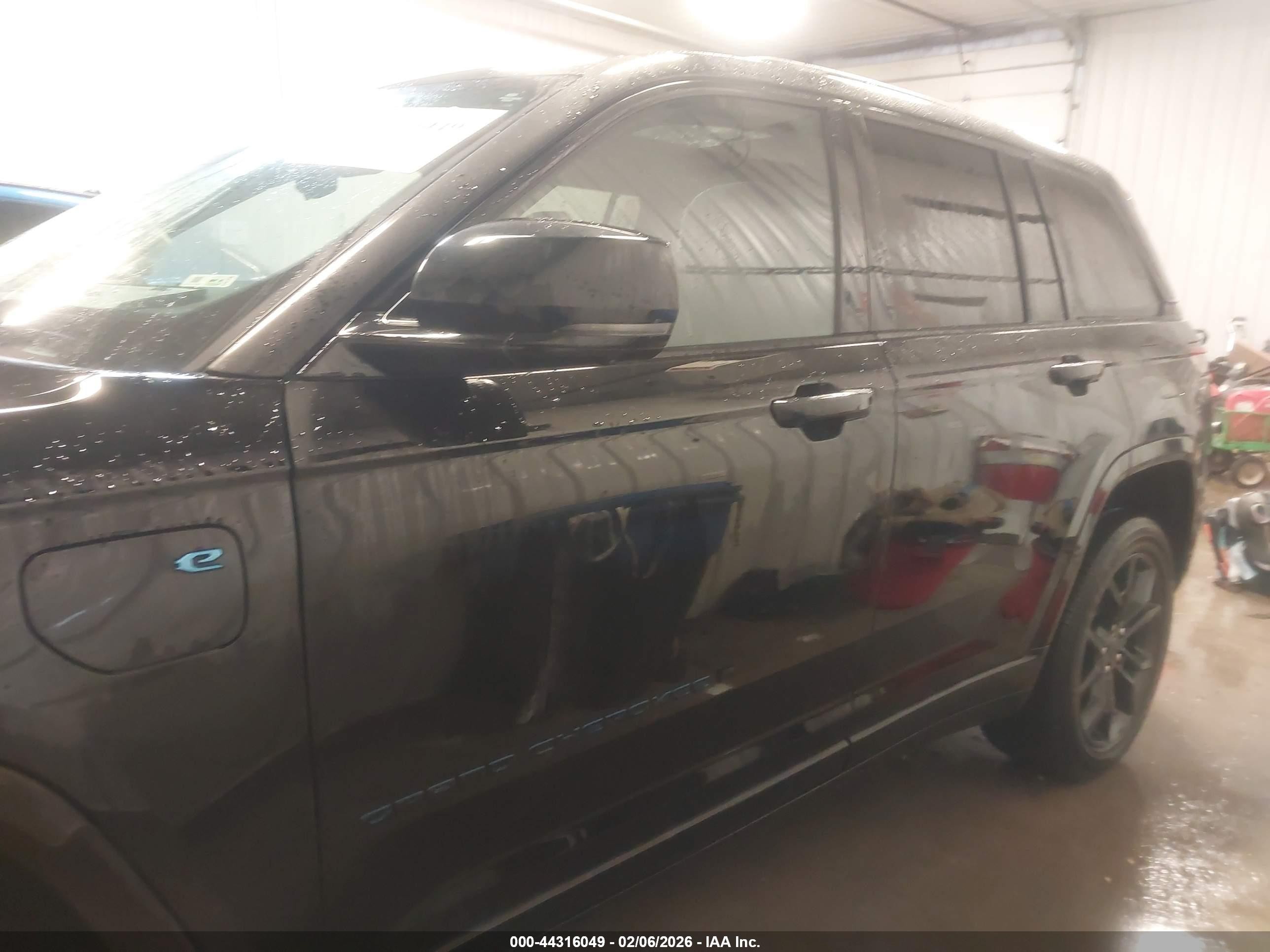 2025 Jeep Grand Cherokee 4xe Anniversary Edition Черный vin: 1C4RJYB69S8651913